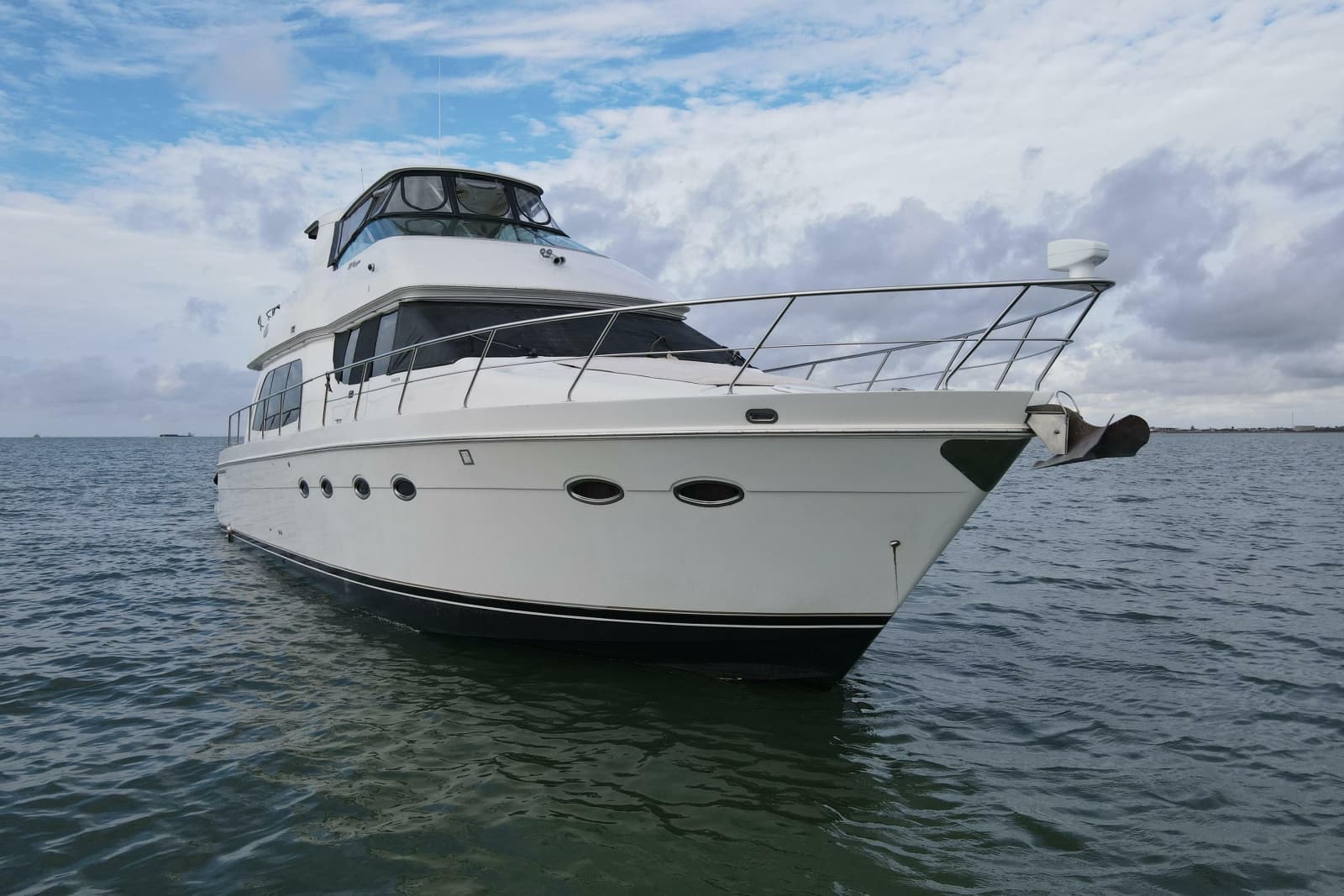 2004 Carver 560 Voyager - Photo 11