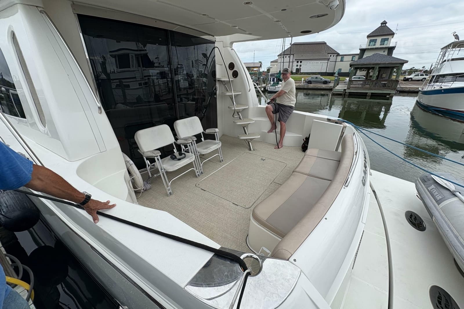 2004 Carver 560 Voyager - Photo 21