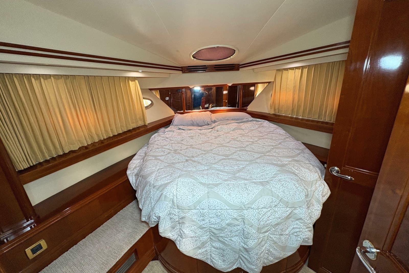 2004 Carver 560 Voyager - Photo 42