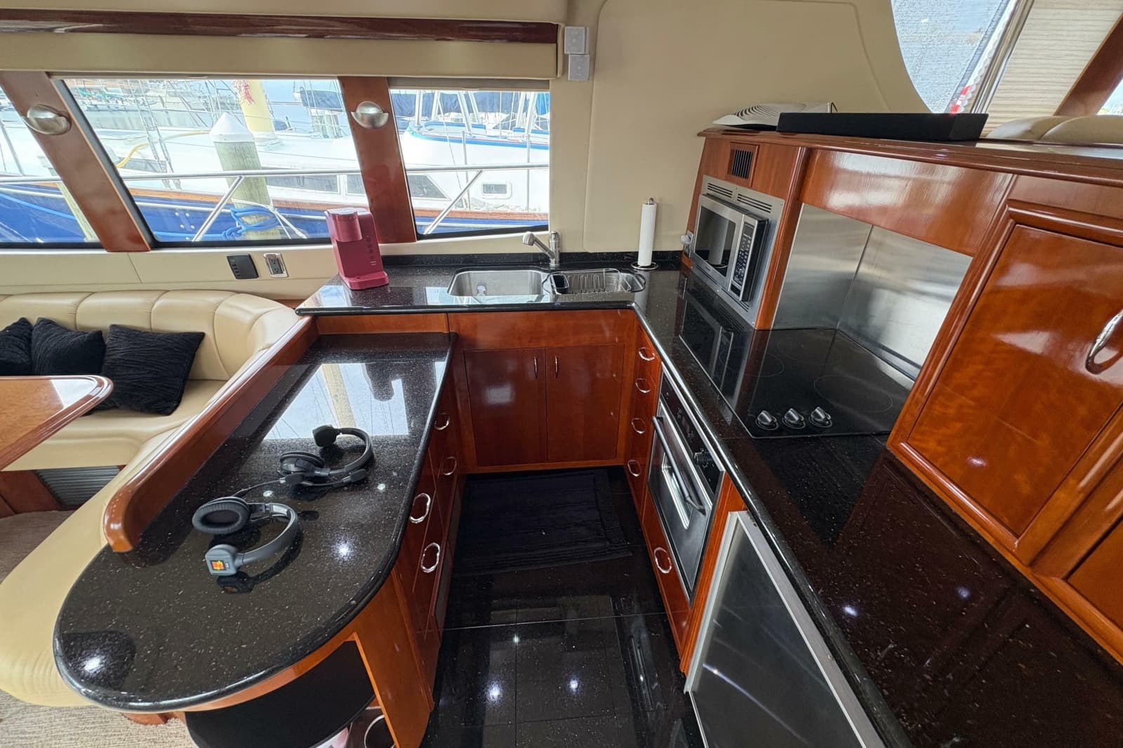 2004 Carver 560 Voyager - Photo 70