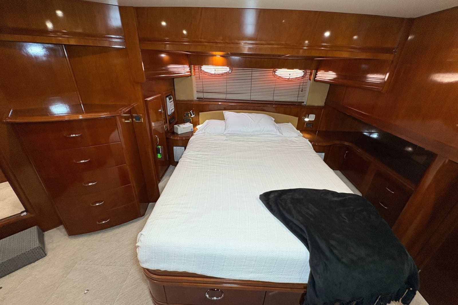 2004 Carver 560 Voyager - Photo 50