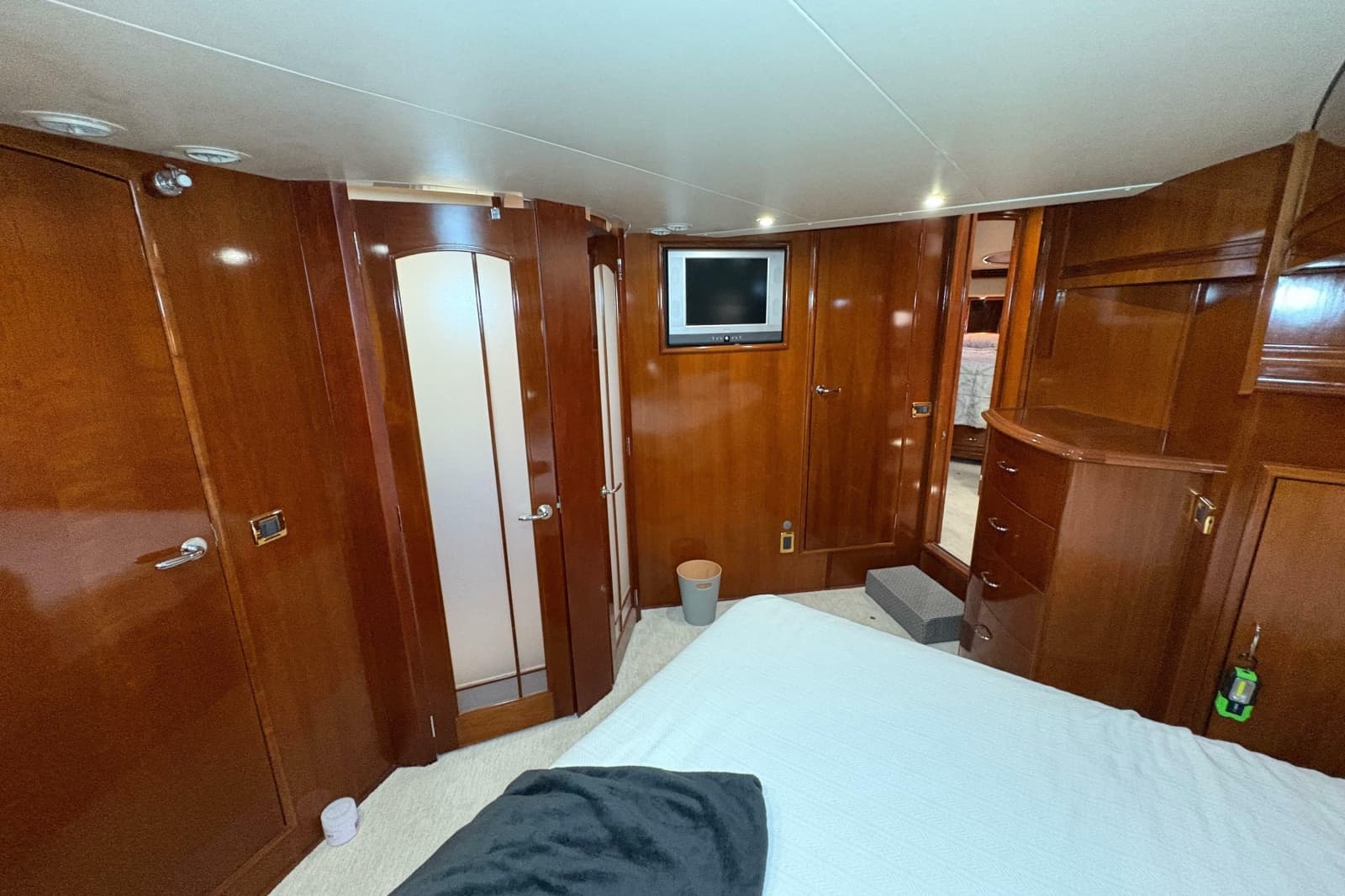 2004 Carver 560 Voyager - Photo 47
