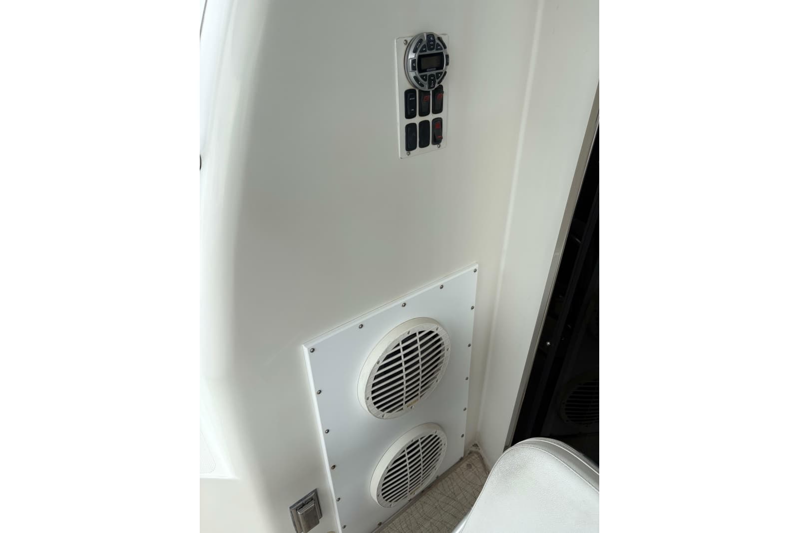 2004 Carver 560 Voyager - Photo 22
