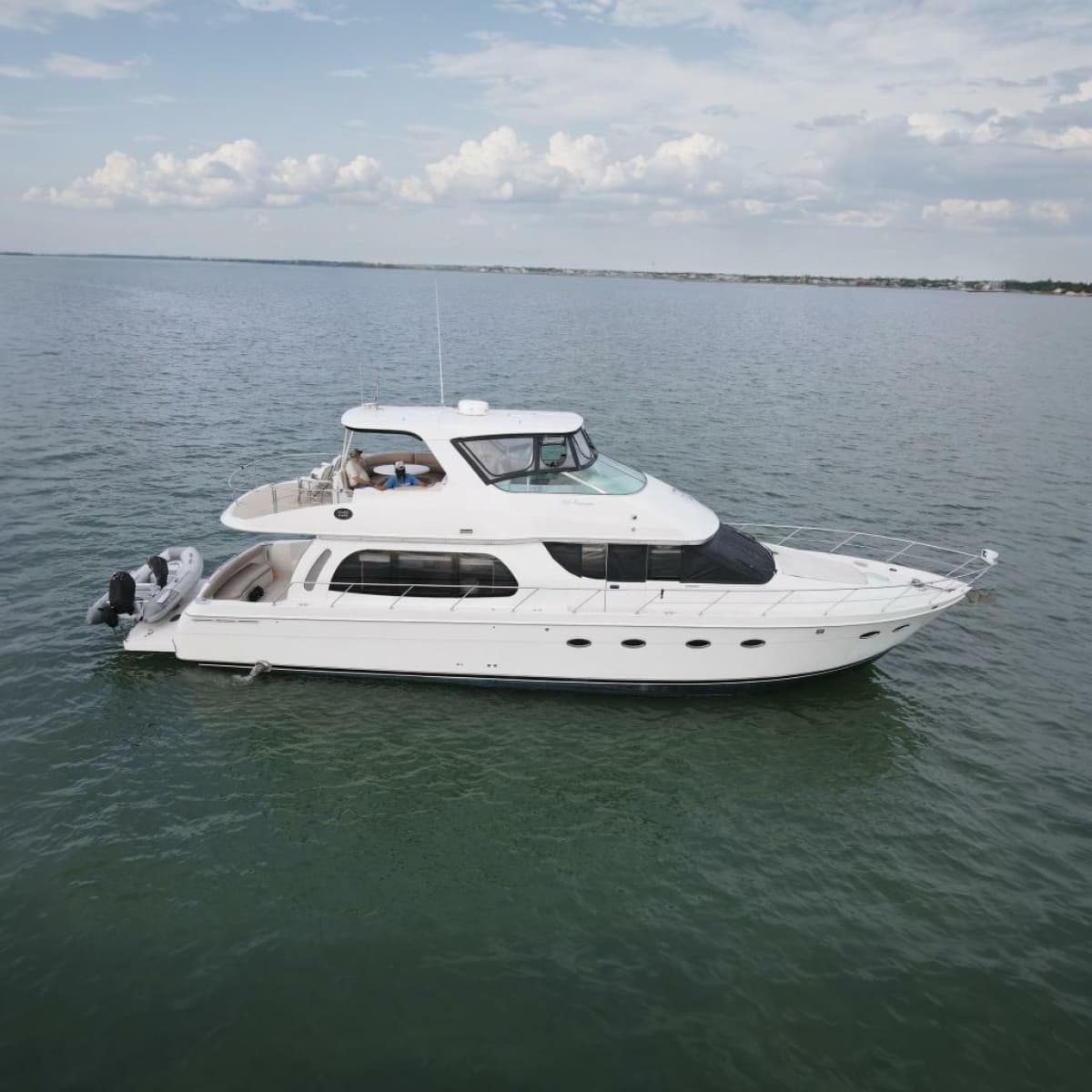 2004 Carver 560 Voyager - Photo 1