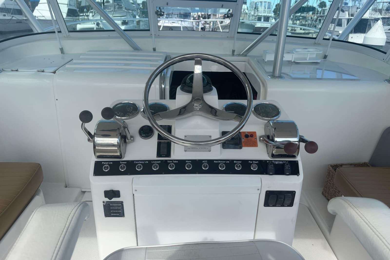 2004 Luhrs 32 Open - Photo 19