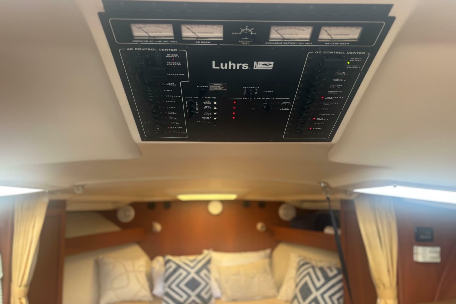 2004 Luhrs 32 Open - Photo 24