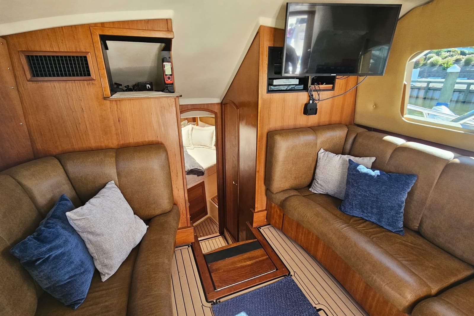 2004 Luhrs 34 Convertible - Photo 33