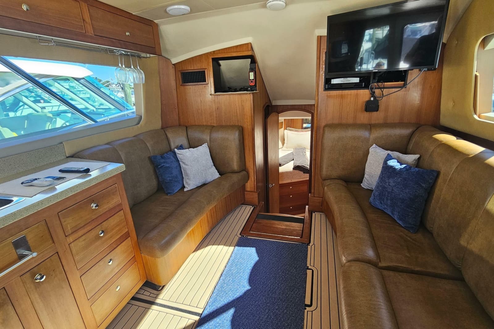 2004 Luhrs 34 Convertible - Photo 30