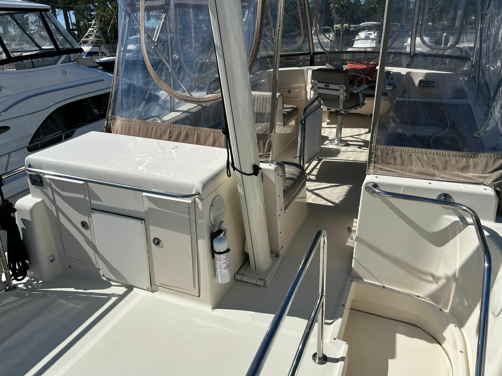 2004 Mainship 400 Trawler - Photo 21