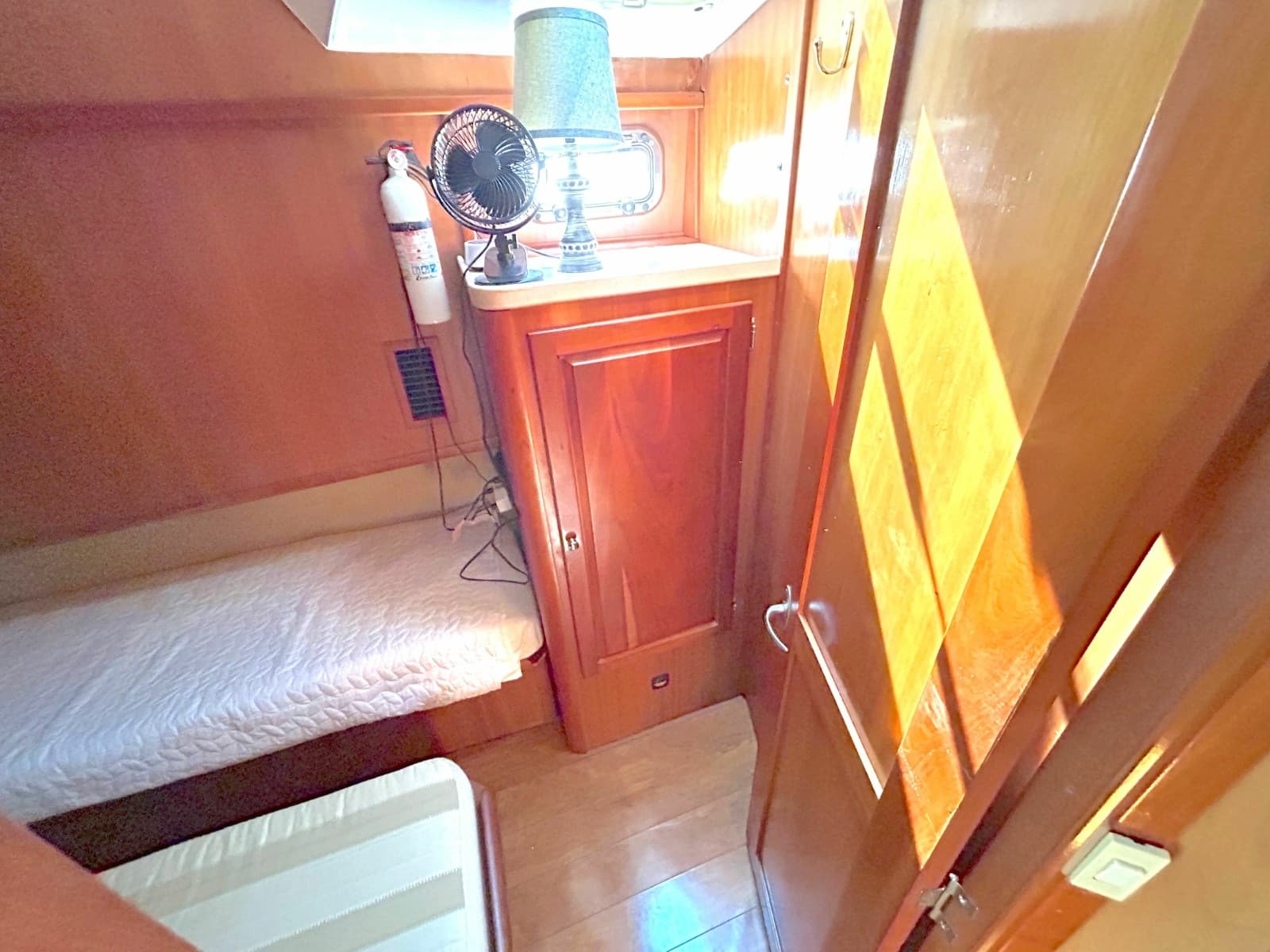 2004 Mainship 400 Trawler - Photo 56