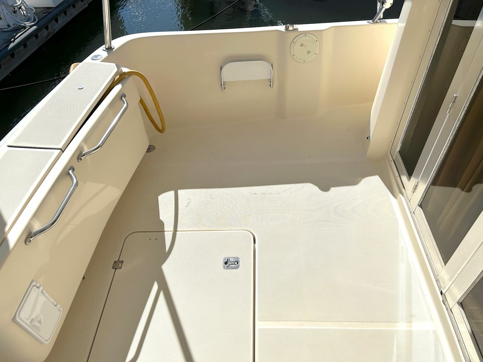 2004 Mainship 400 Trawler - Photo 17