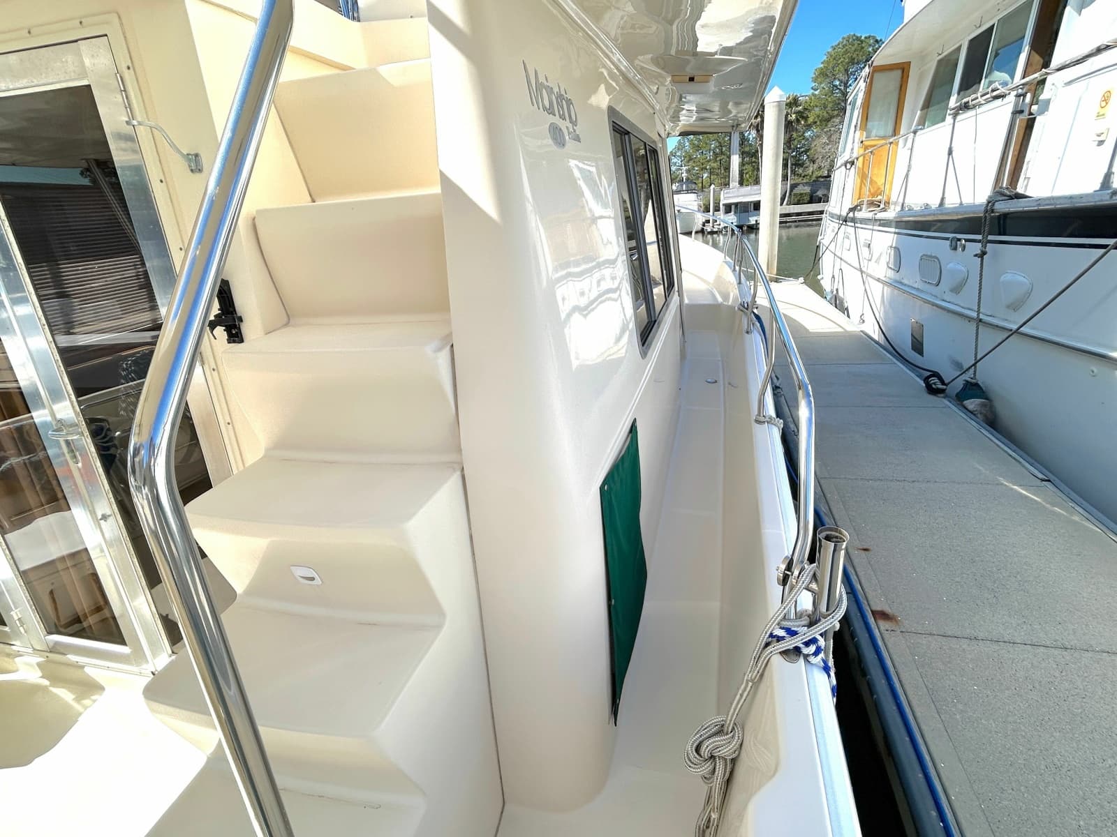 2004 Mainship 400 Trawler - Photo 12