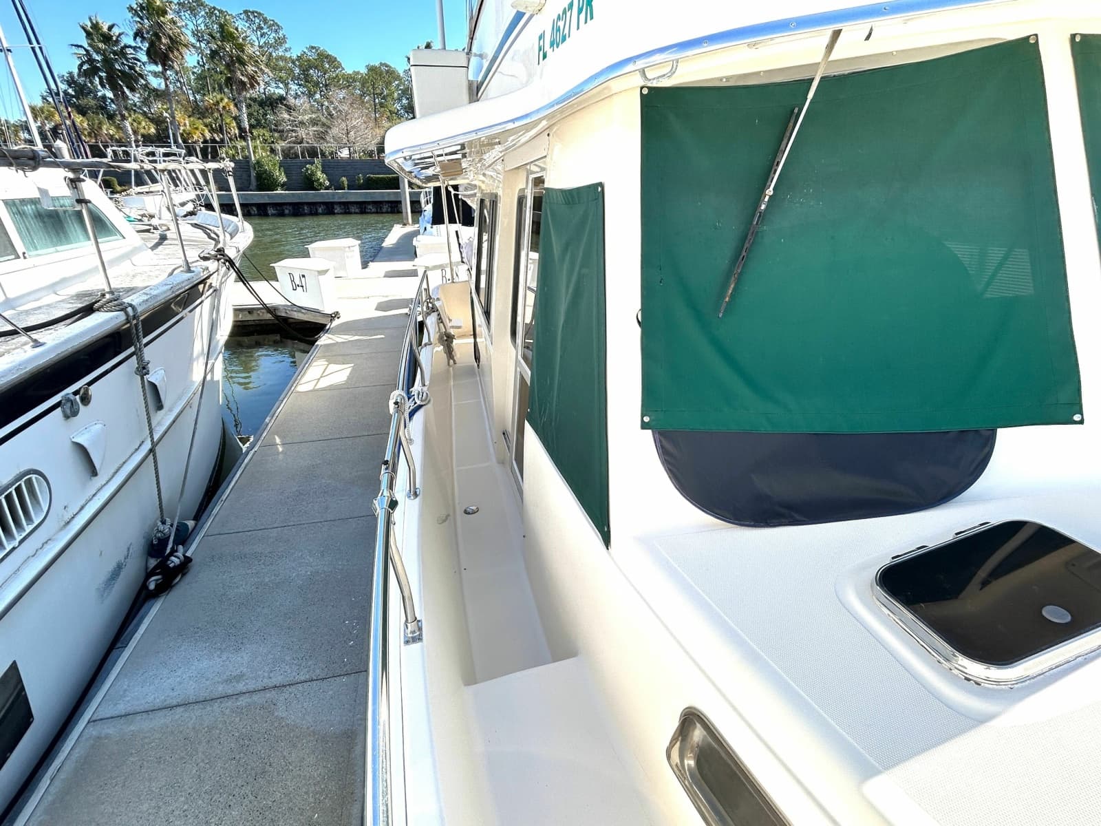 2004 Mainship 400 Trawler - Photo 11