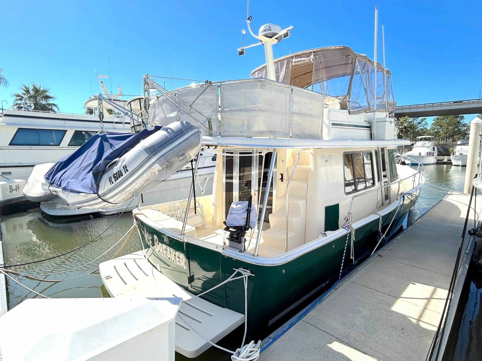 2004 Mainship 400 Trawler - Photo 2