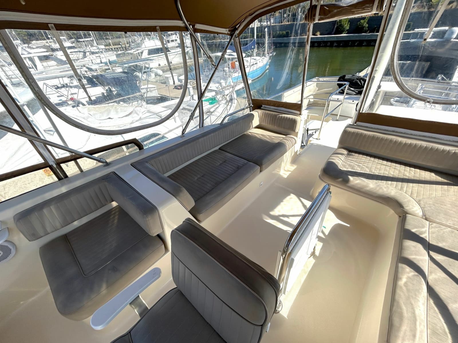 2004 Mainship 400 Trawler - Photo 28