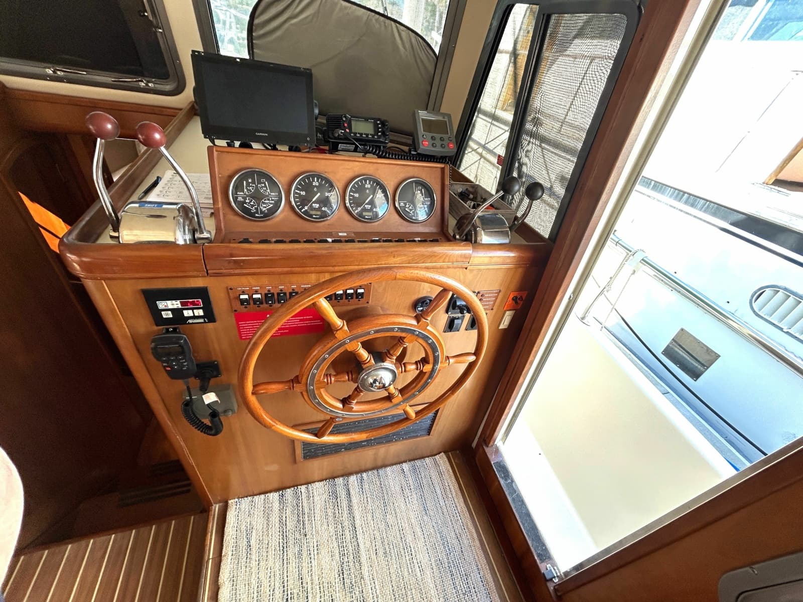 2004 Mainship 400 Trawler - Photo 42
