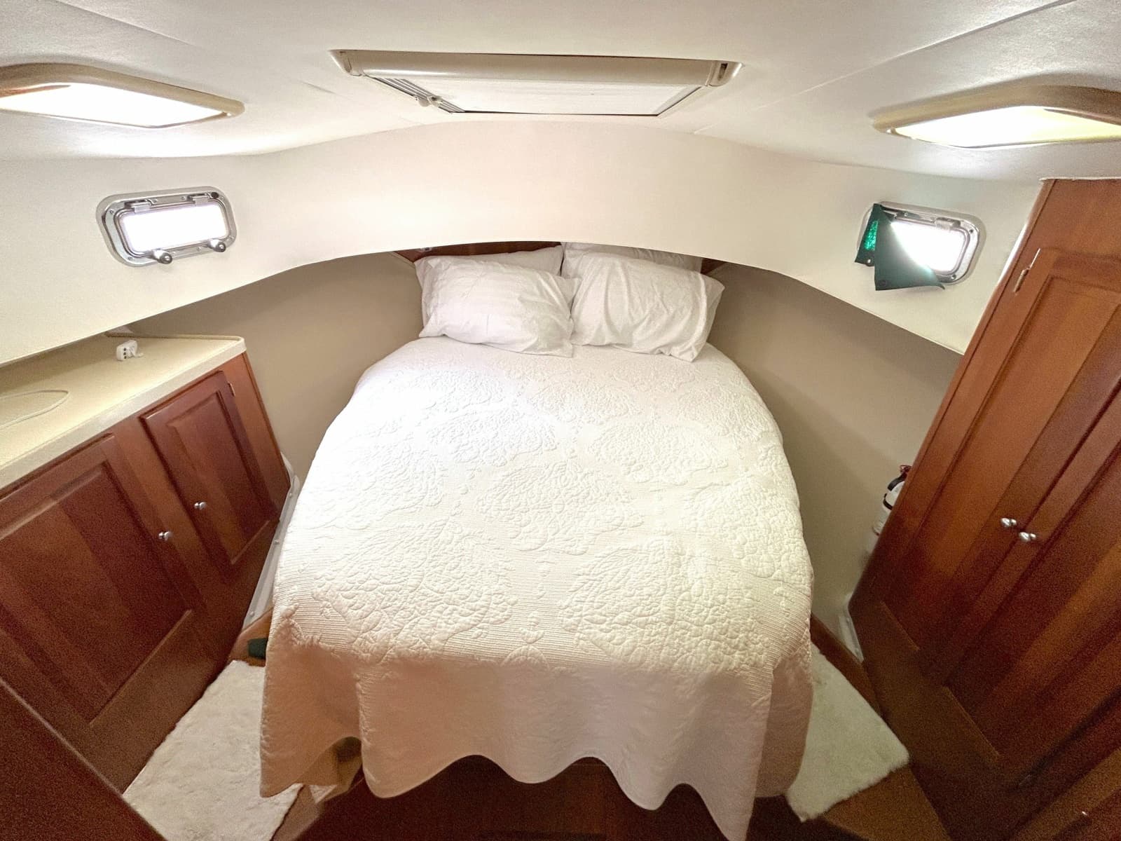 2004 Mainship 400 Trawler - Photo 45