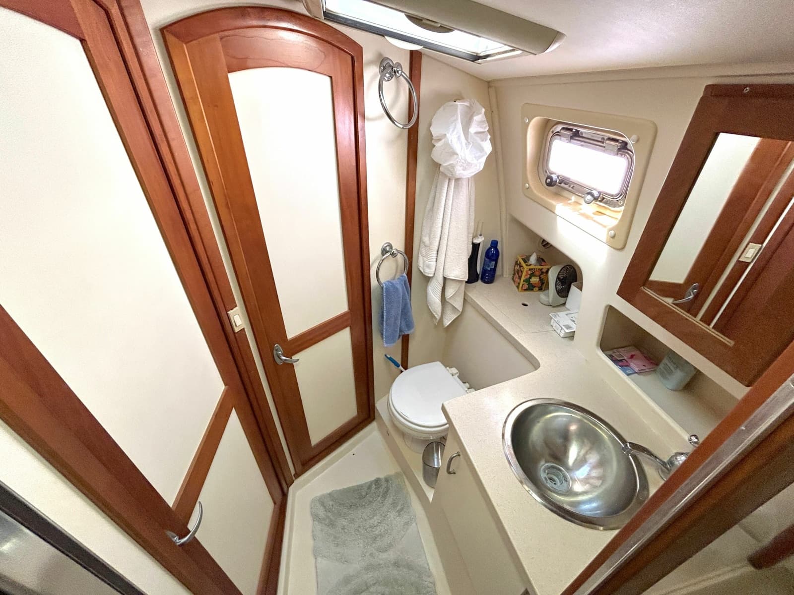 2004 Mainship 400 Trawler - Photo 52