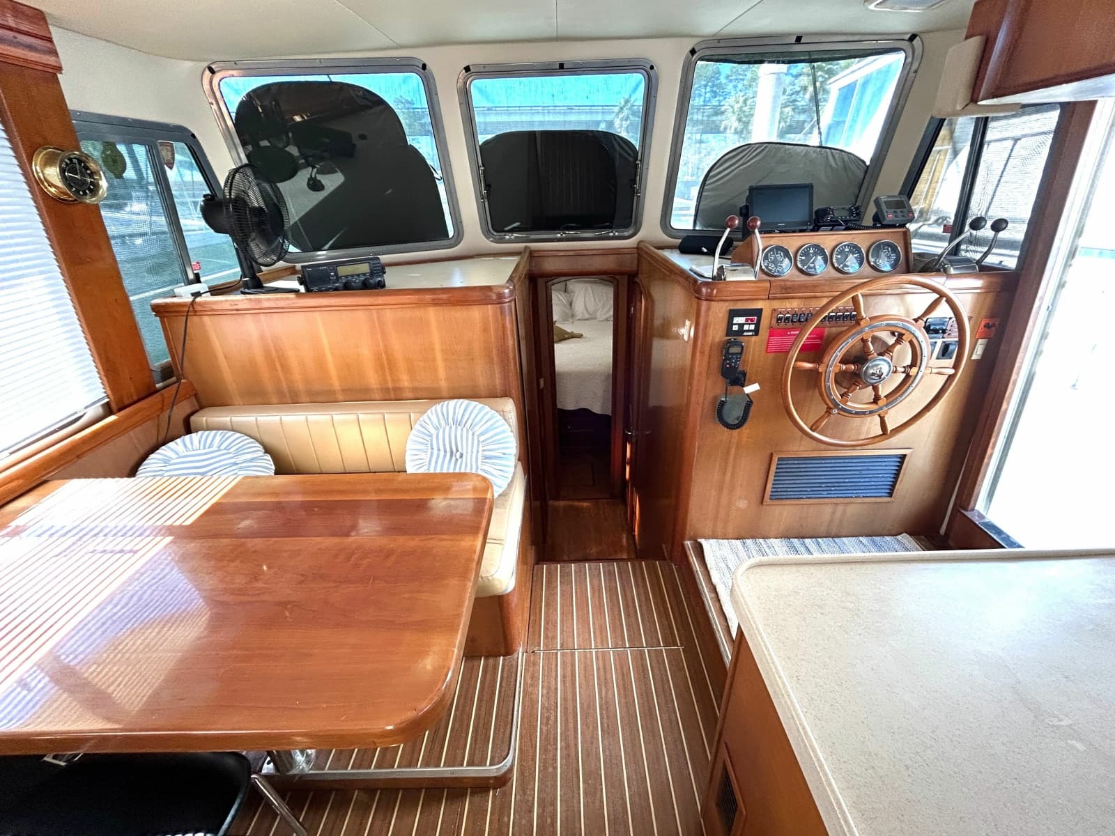 2004 Mainship 400 Trawler - Photo 32