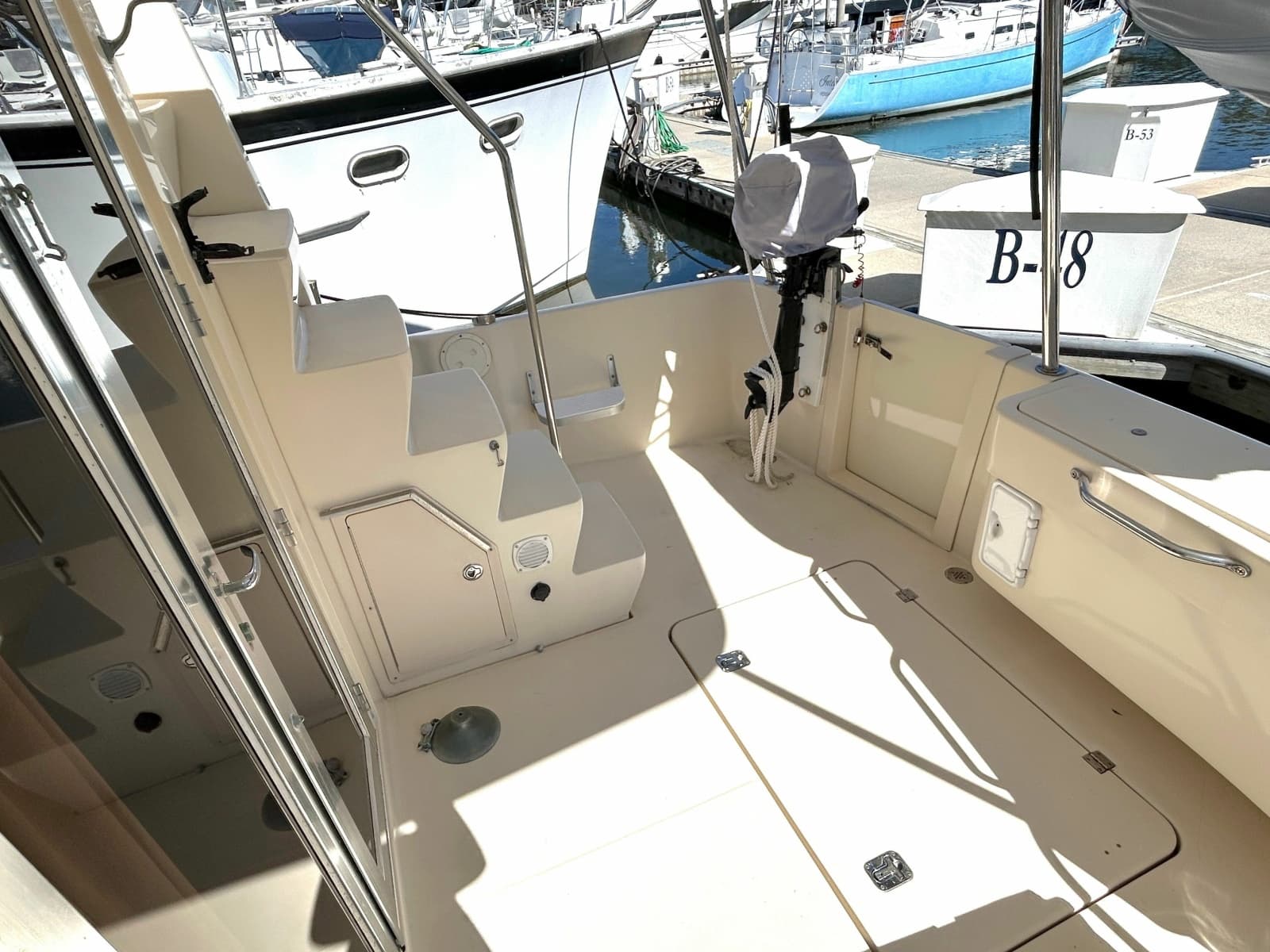 2004 Mainship 400 Trawler - Photo 15