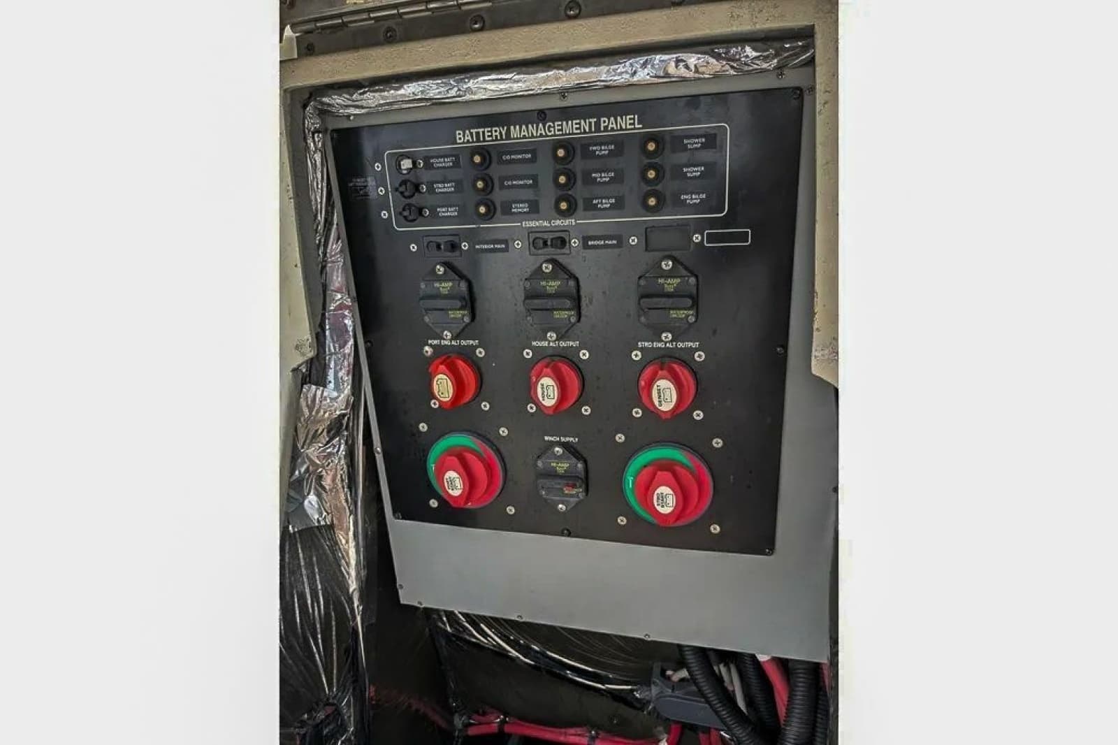 2004 Meridian 411 Sedan - Photo 39
