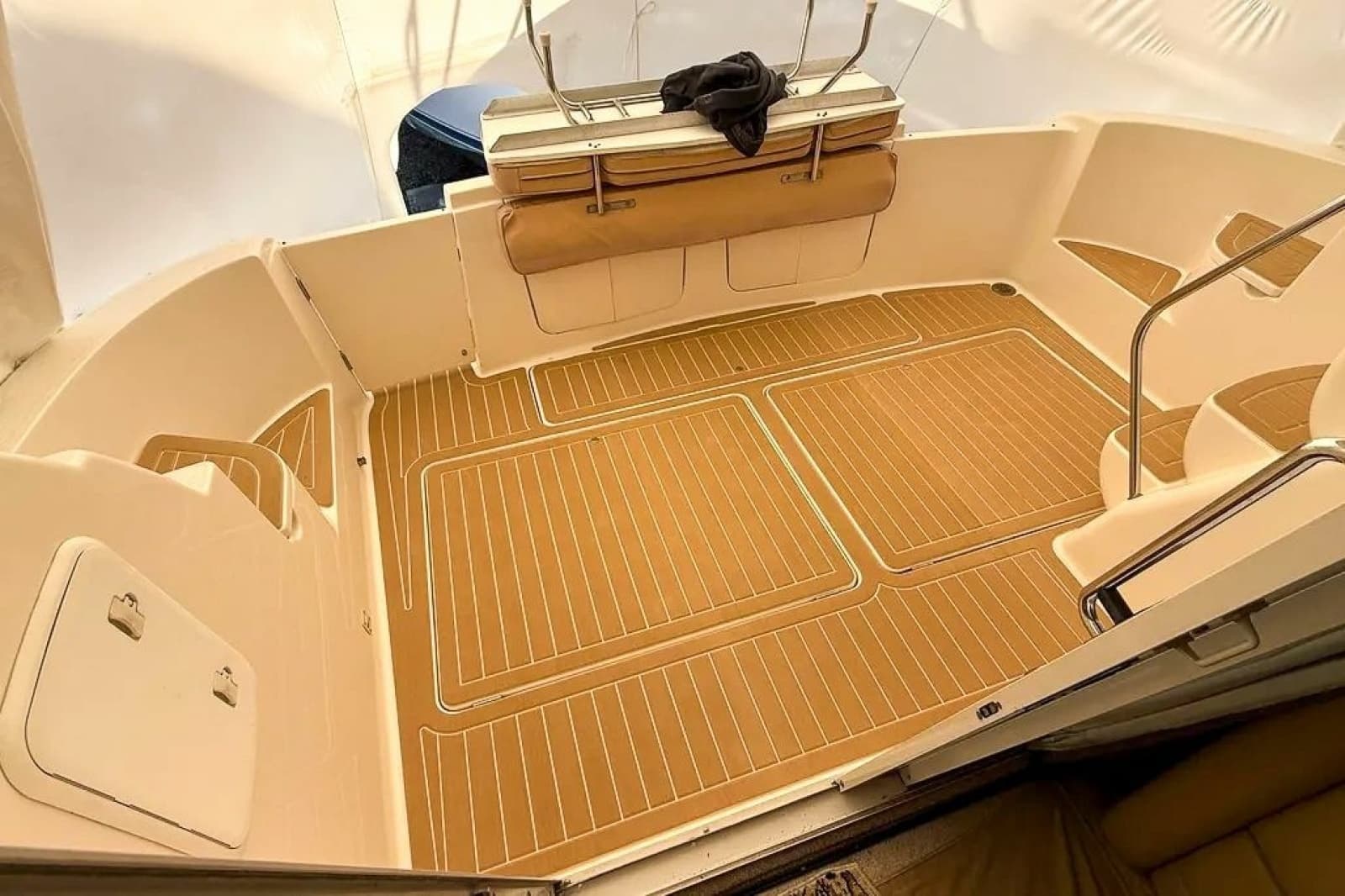 2004 Meridian 411 Sedan - Photo 7