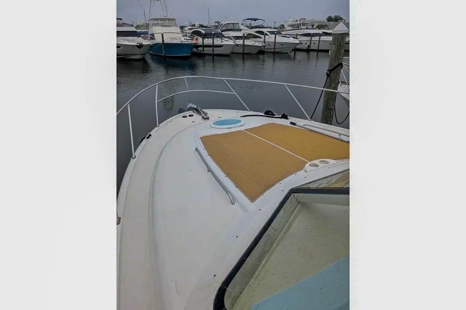2004 Meridian 411 Sedan - Photo 11