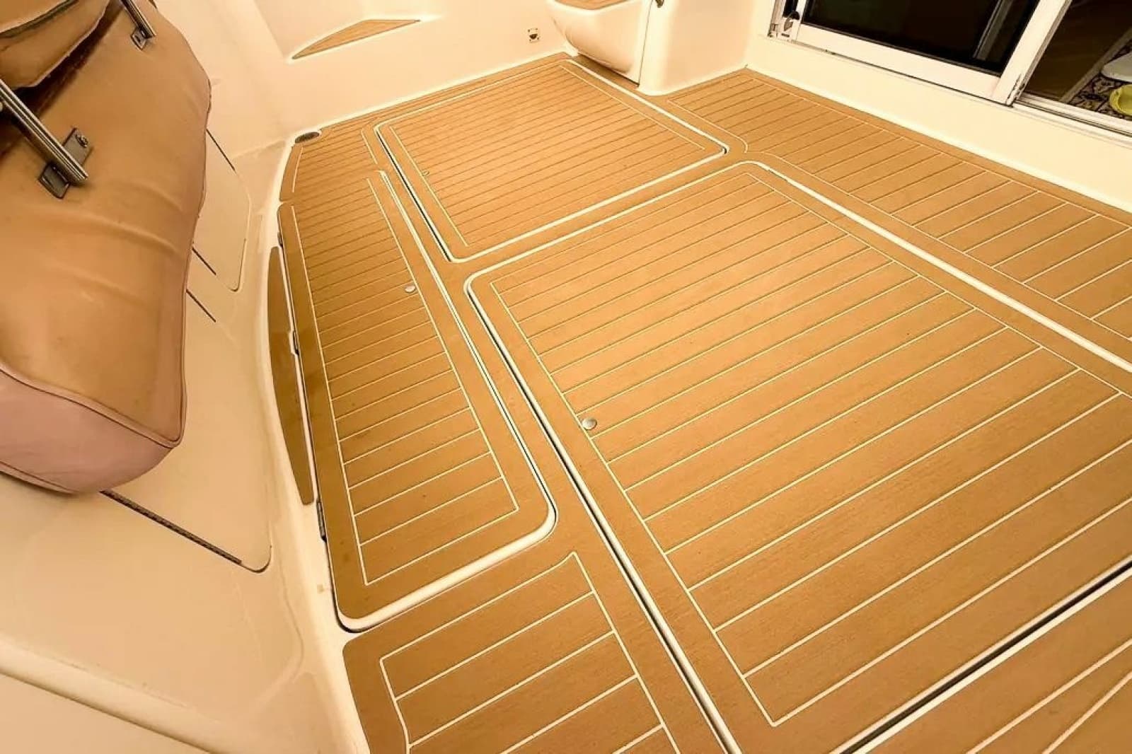 2004 Meridian 411 Sedan - Photo 5