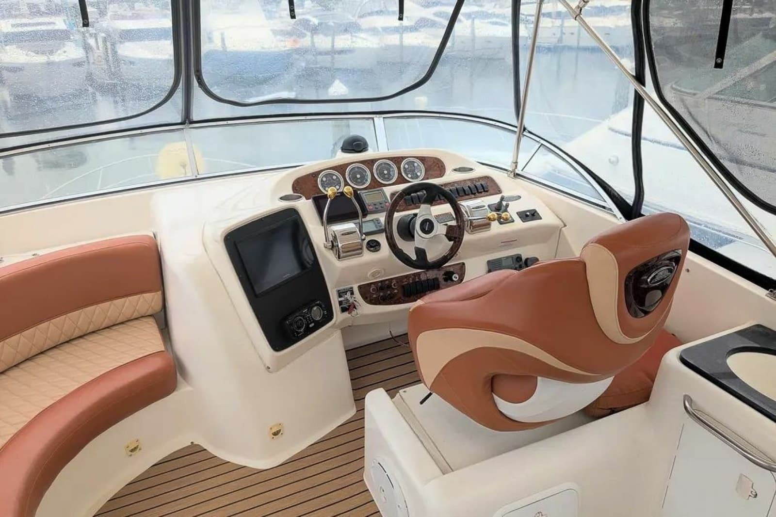 2004 Meridian 411 Sedan - Photo 13