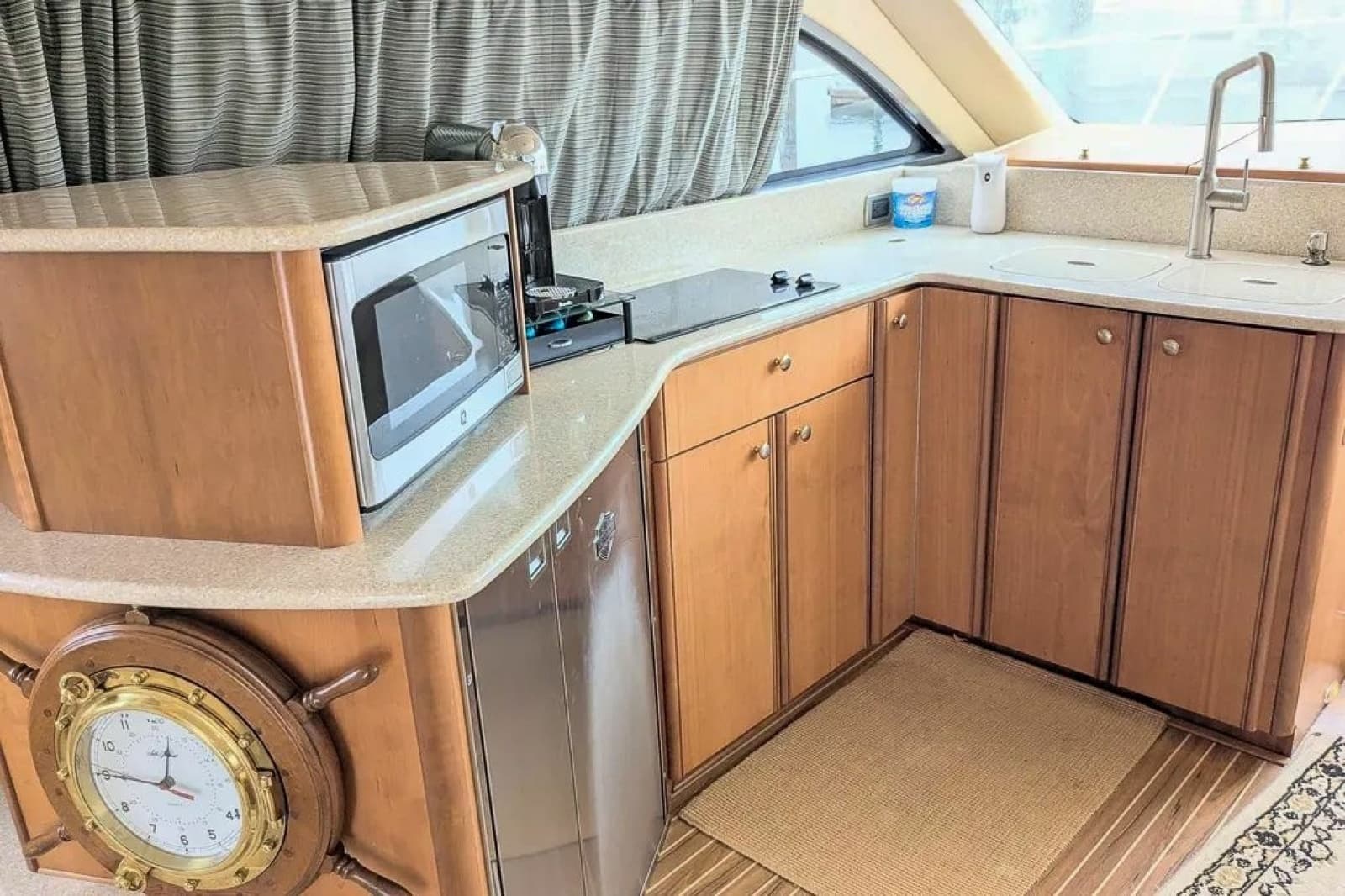 2004 Meridian 411 Sedan - Photo 22