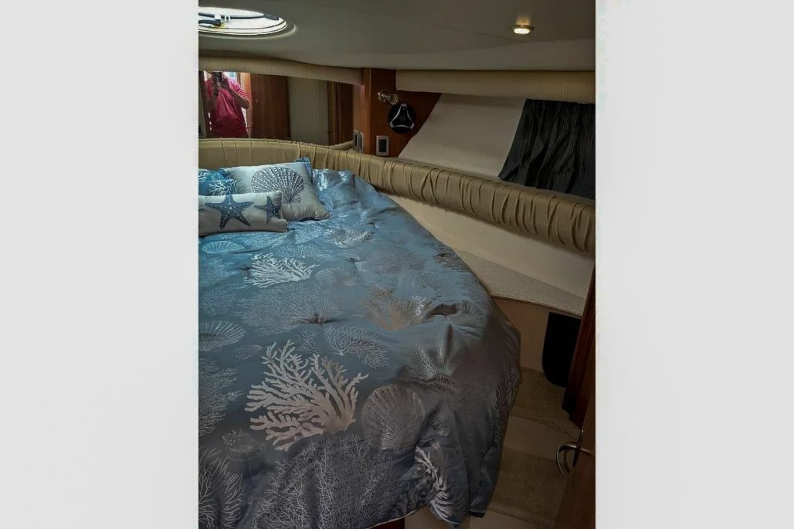 2004 Meridian 411 Sedan - Photo 25