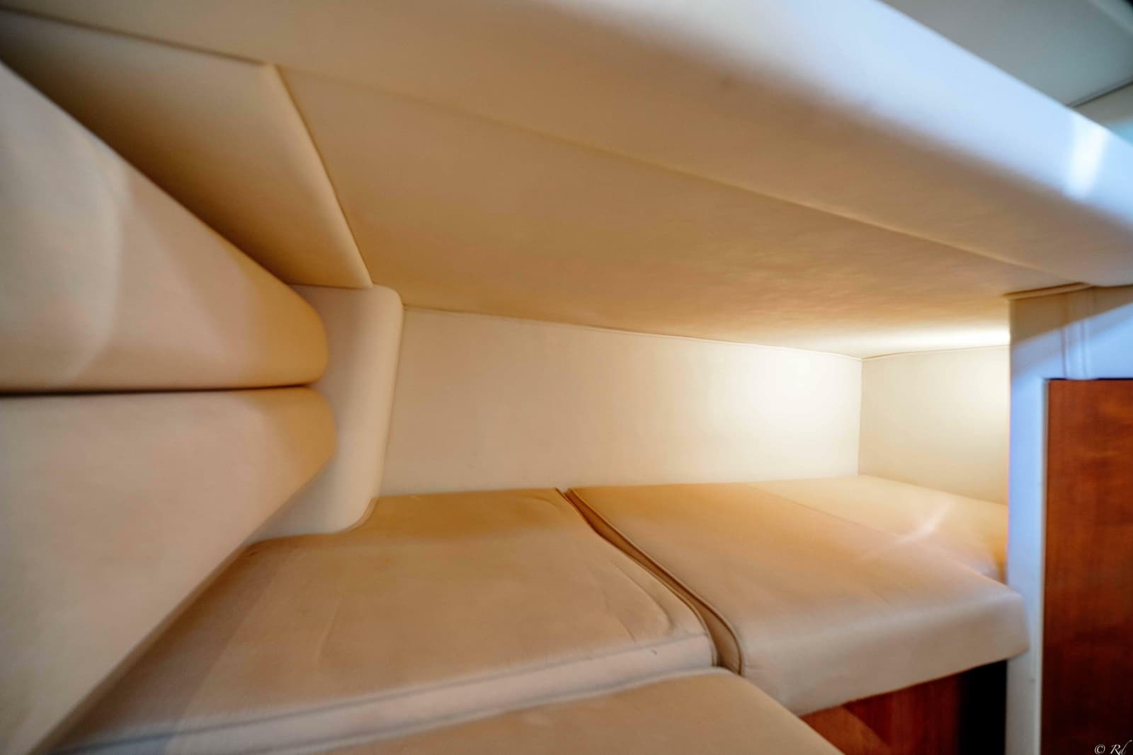 2004 Sea Ray 480 Sedan Bridge - Photo 21