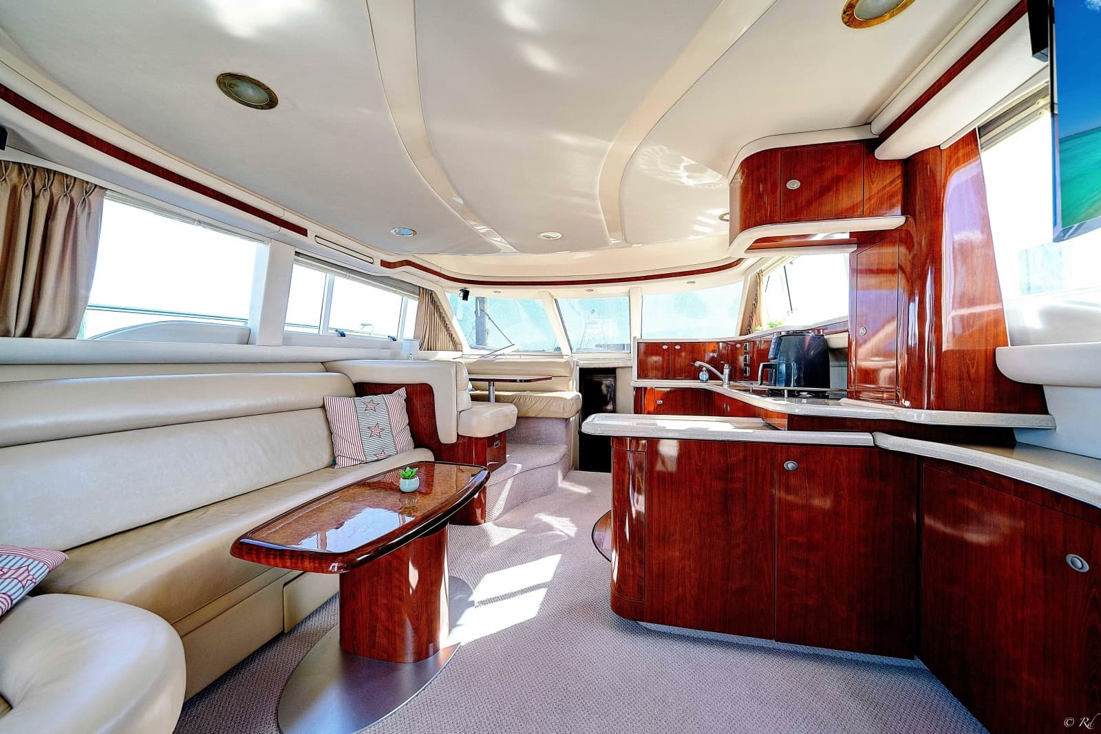 2004 Sea Ray 480 Sedan Bridge - Photo 14