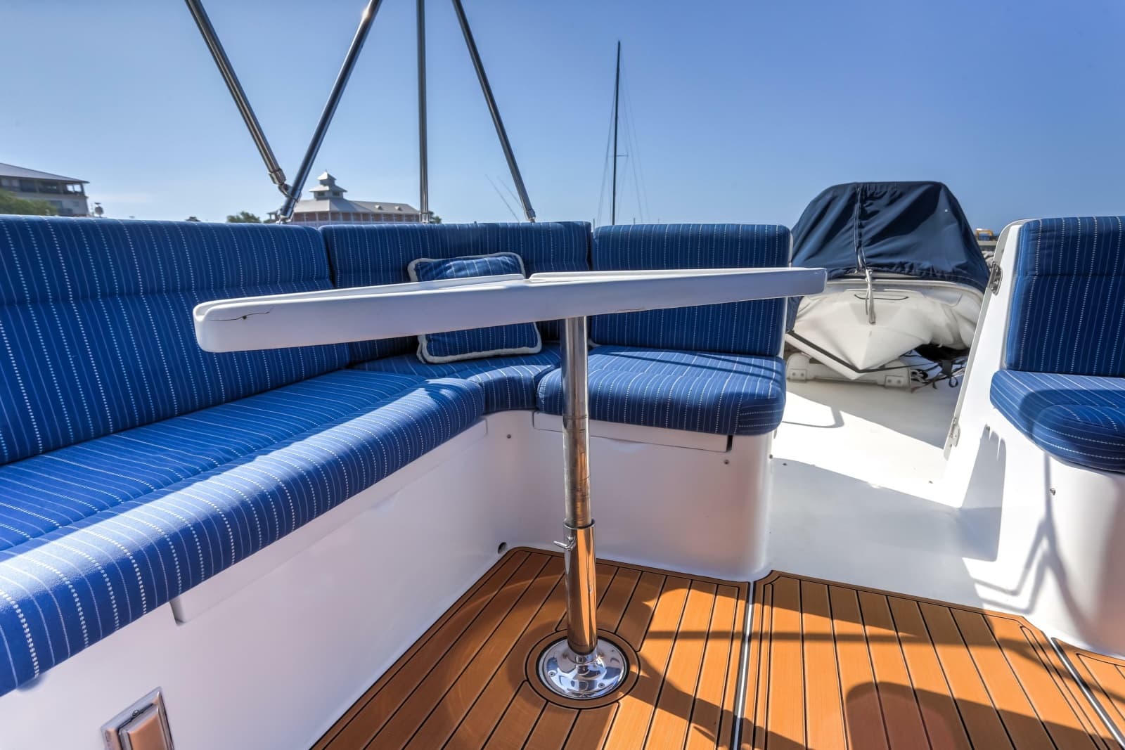 2003 Jefferson Pilothouse 57 - Photo 39