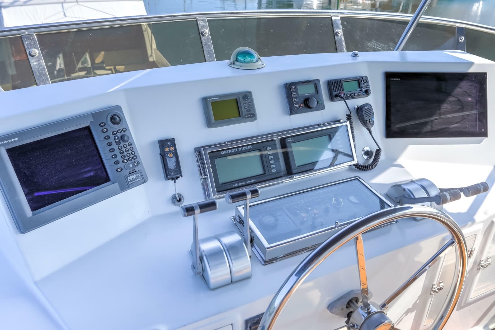 2003 Jefferson Pilothouse 57 - Photo 22