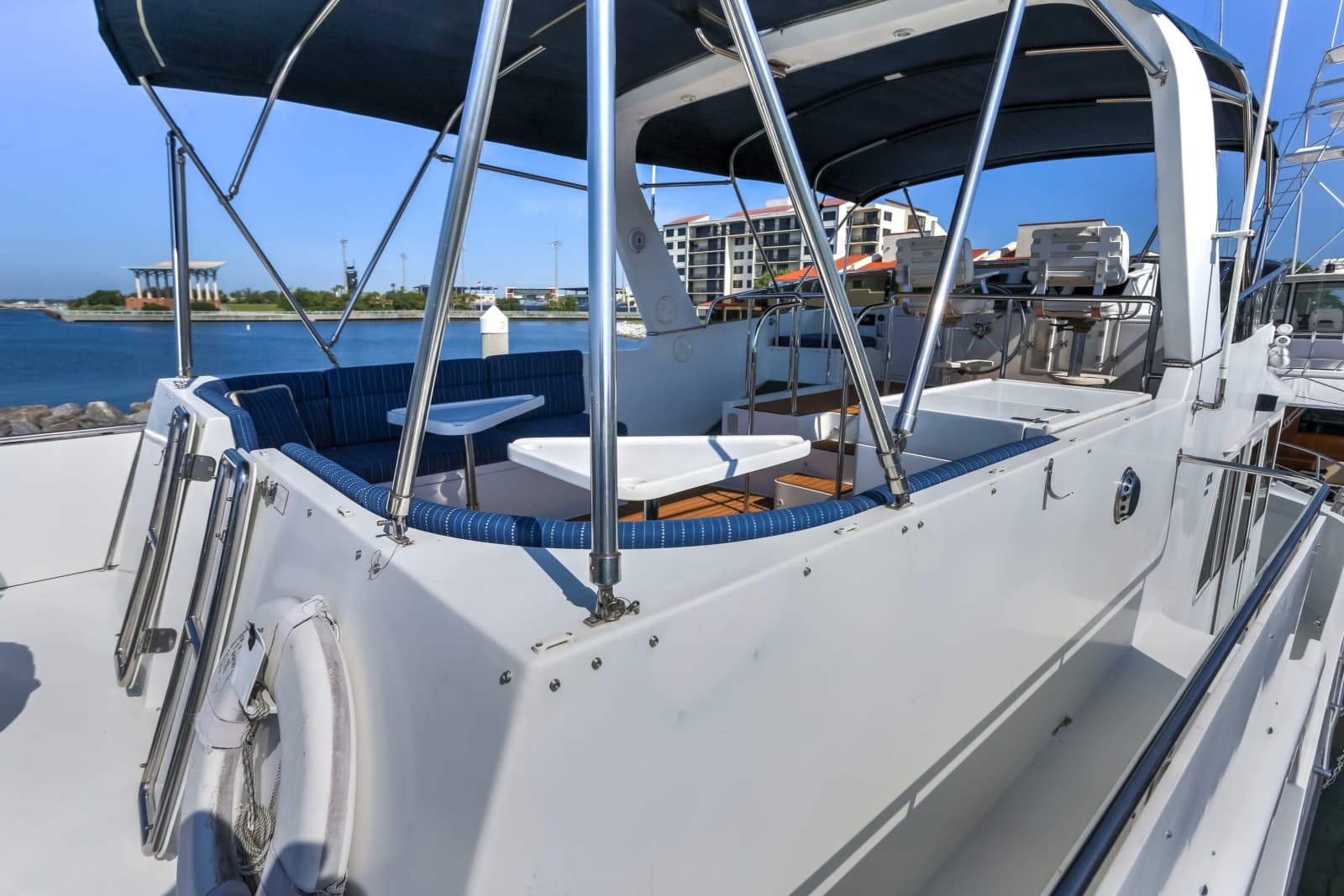 2003 Jefferson Pilothouse 57 - Photo 36