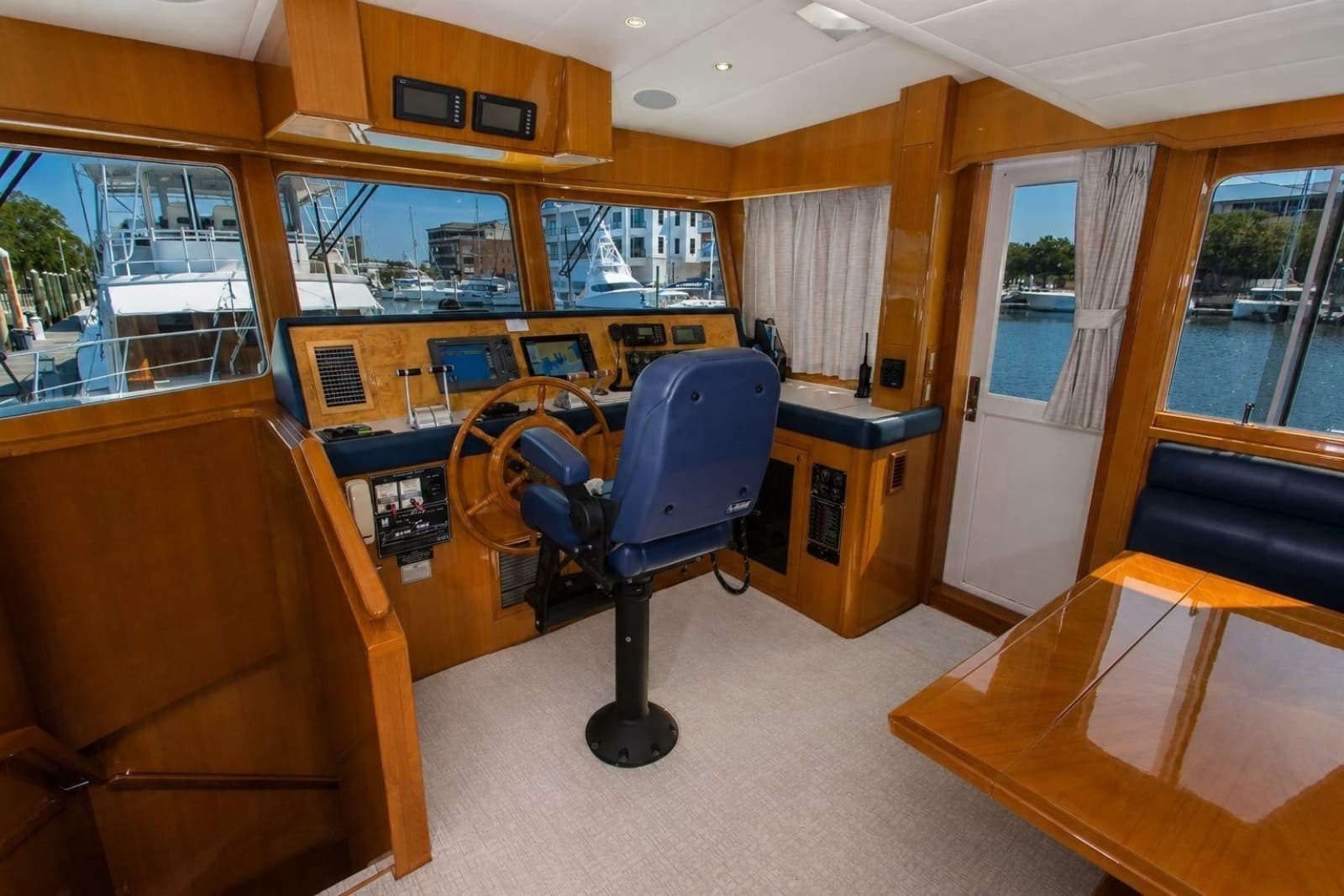 2003 Jefferson Pilothouse 57 - Photo 55