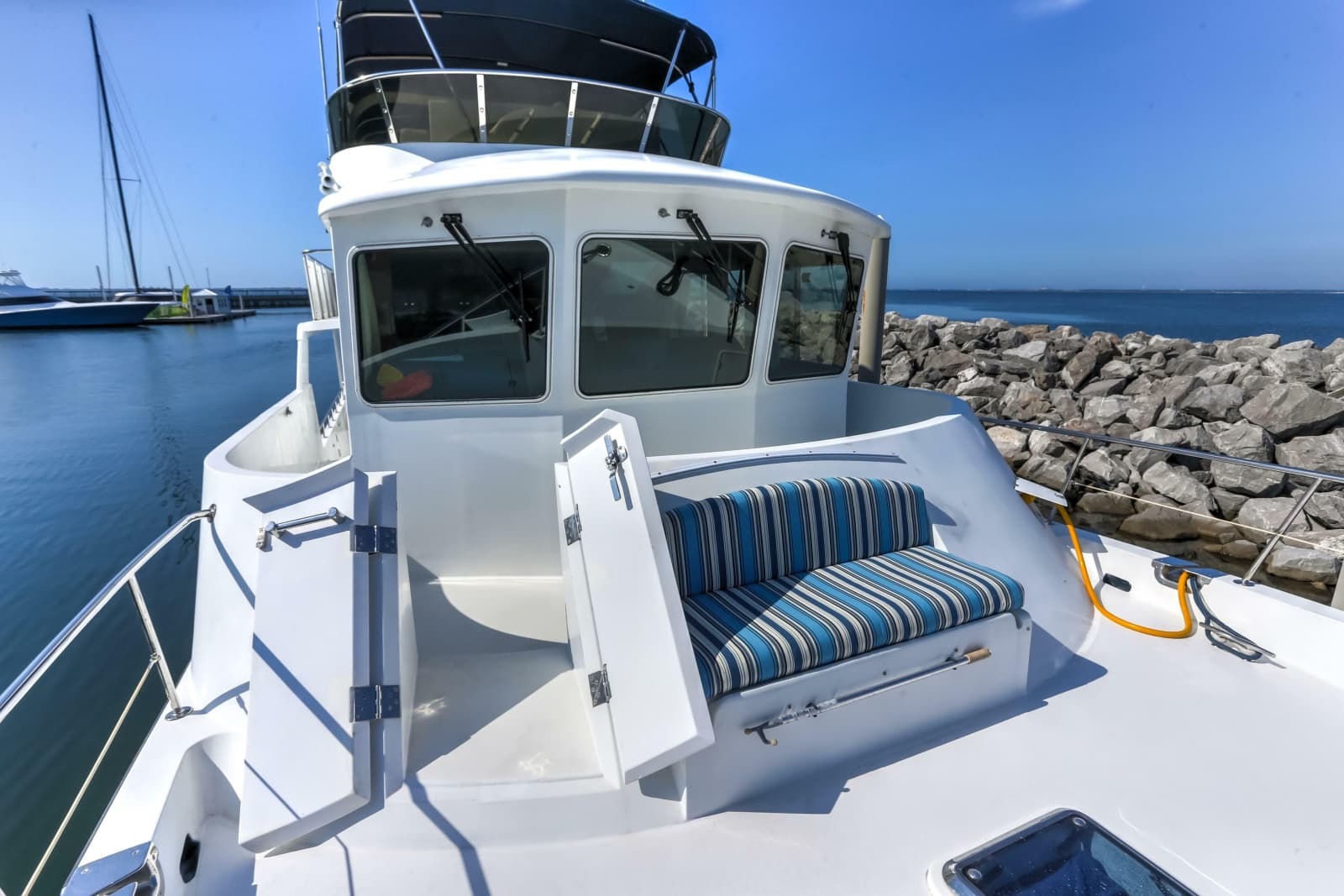 2003 Jefferson Pilothouse 57 - Photo 10