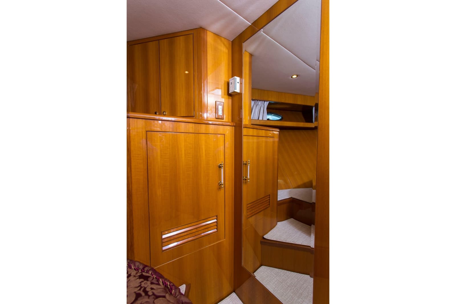 2003 Jefferson Pilothouse 57 - Photo 76