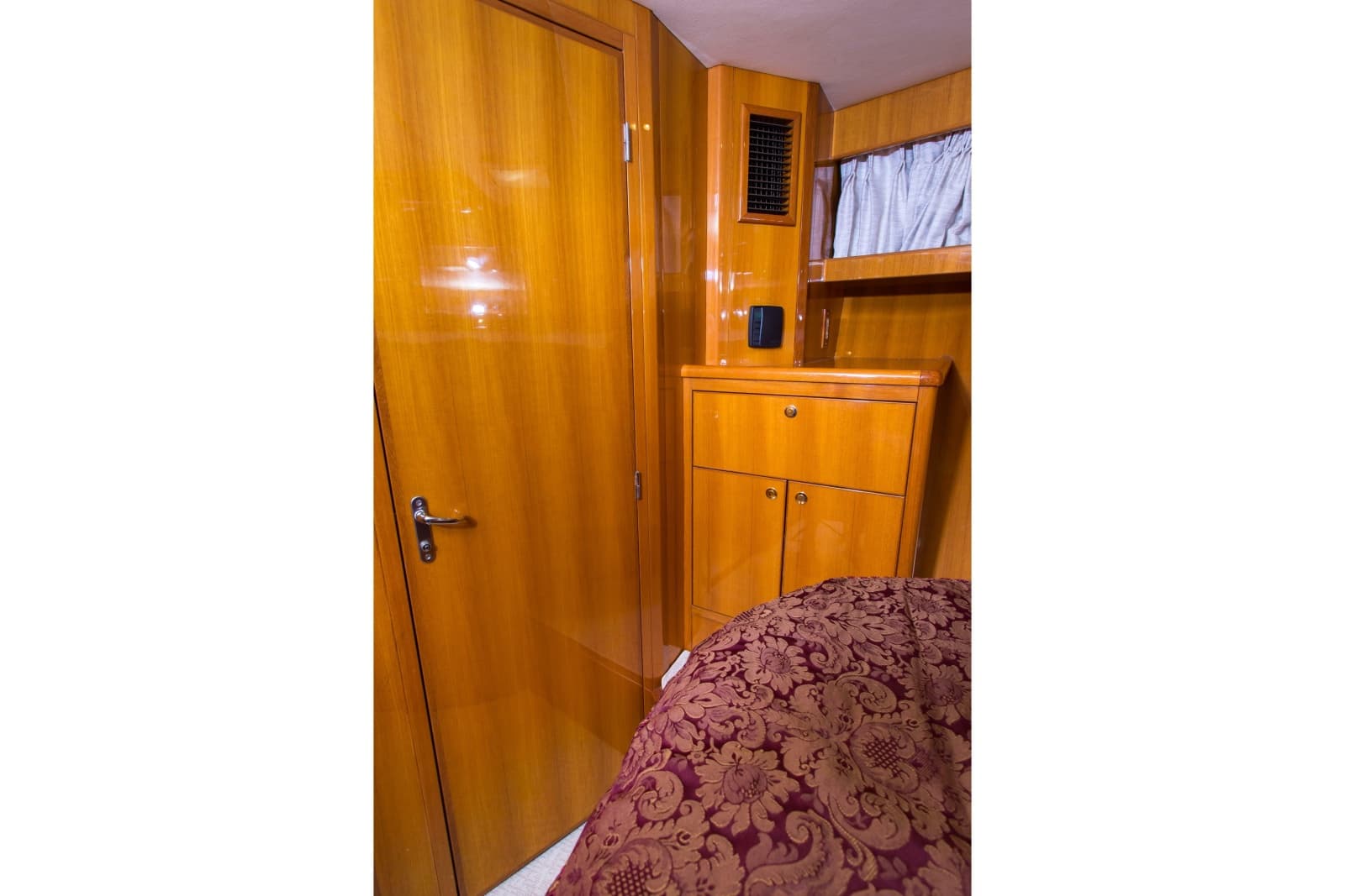 2003 Jefferson Pilothouse 57 - Photo 71