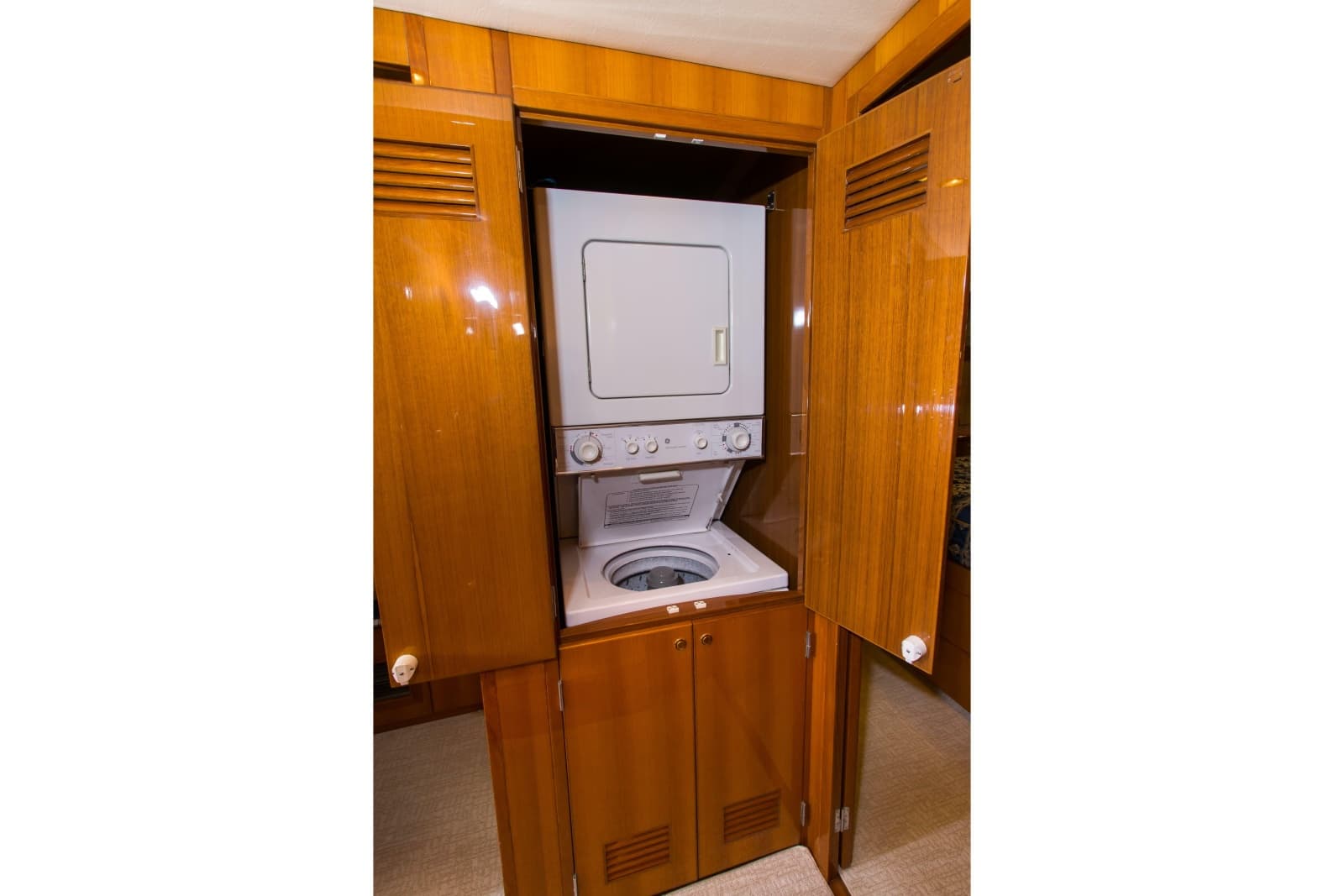 2003 Jefferson Pilothouse 57 - Photo 75