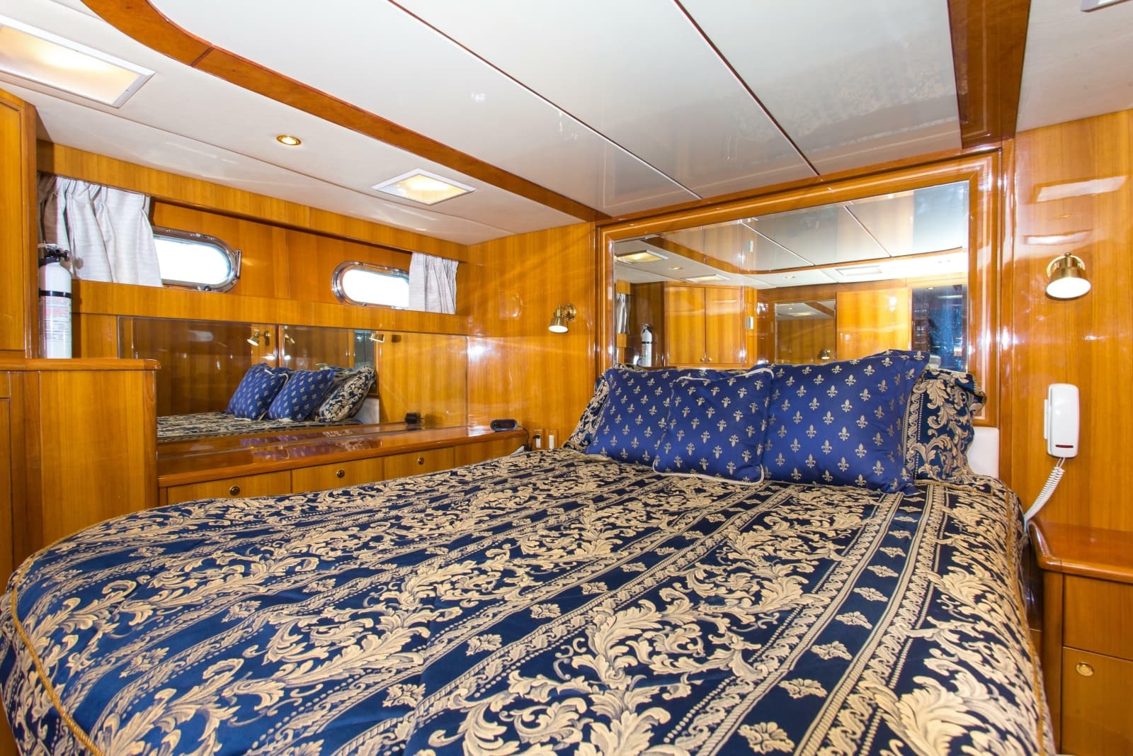 2003 Jefferson Pilothouse 57 - Photo 64