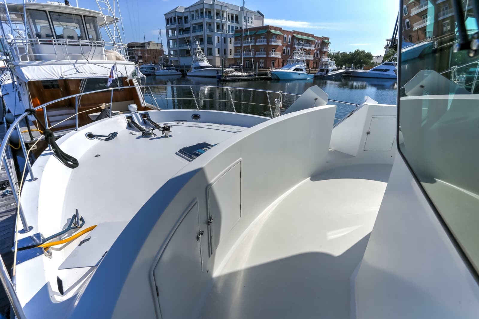 2003 Jefferson Pilothouse 57 - Photo 14