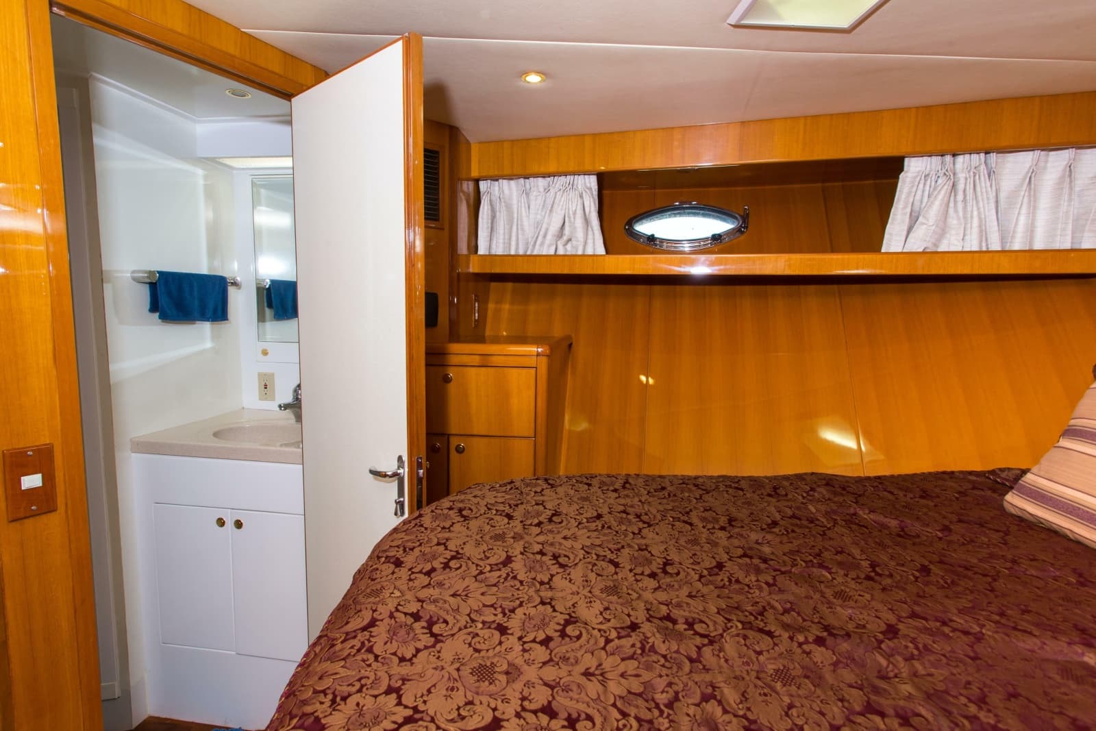 2003 Jefferson Pilothouse 57 - Photo 72