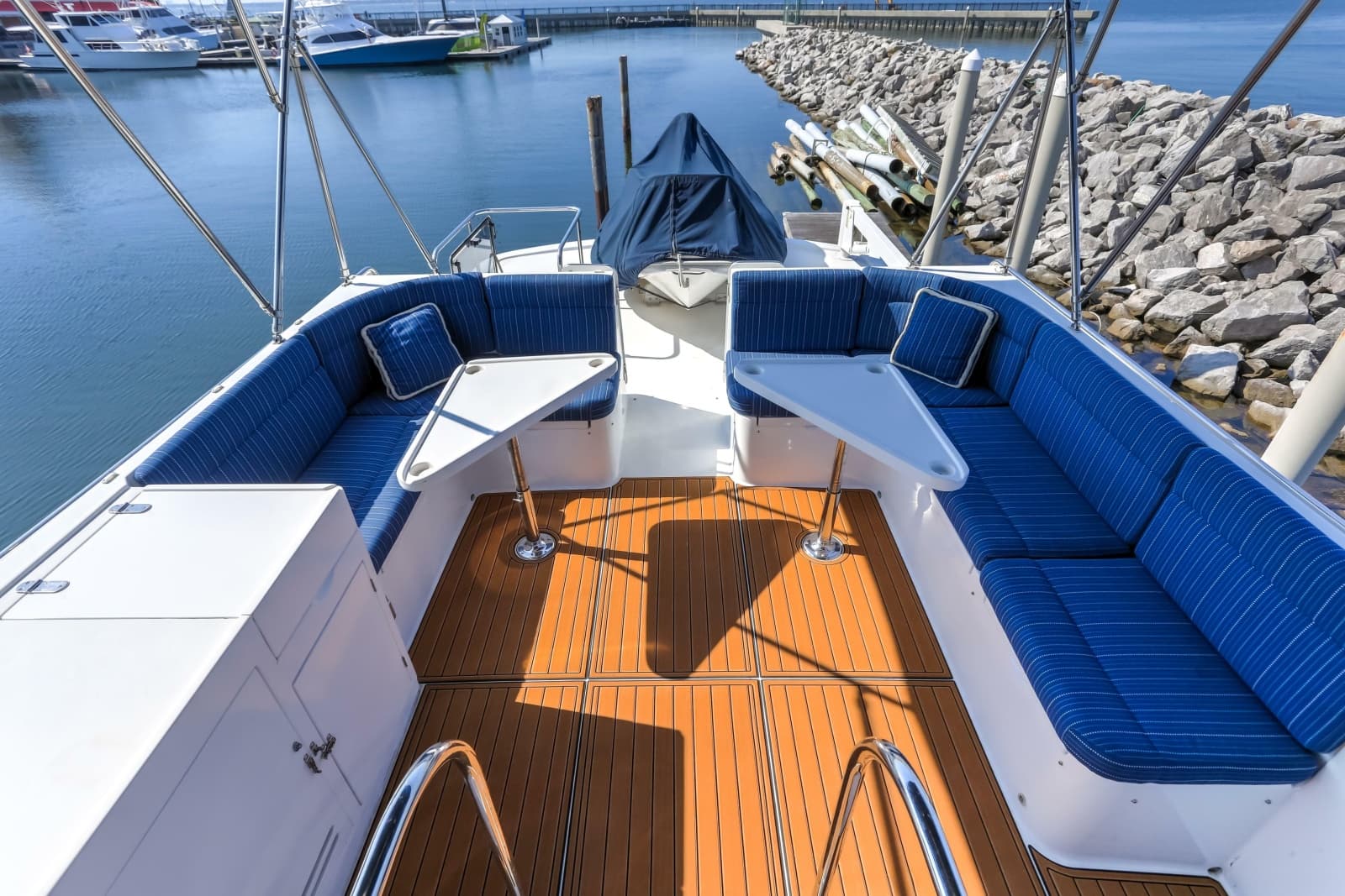 2003 Jefferson Pilothouse 57 - Photo 28