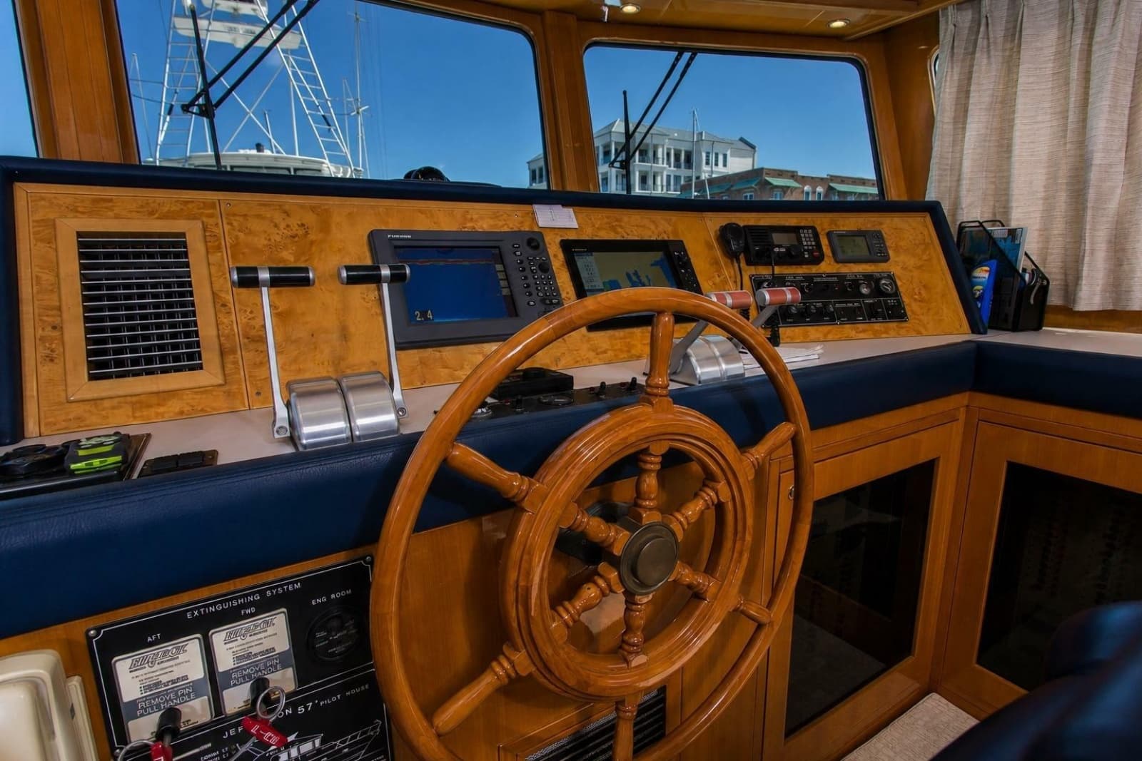2003 Jefferson Pilothouse 57 - Photo 57