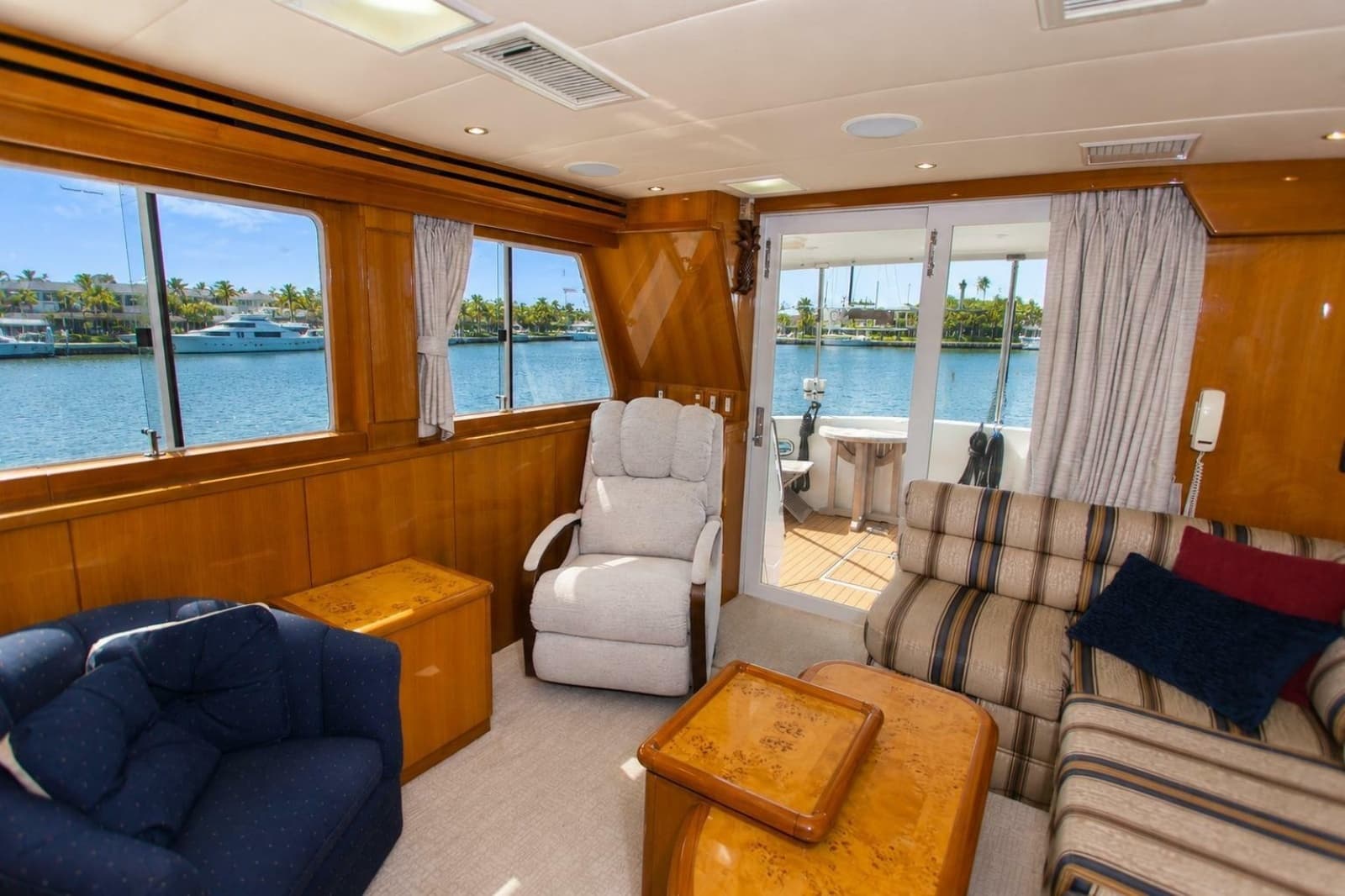 2003 Jefferson Pilothouse 57 - Photo 40