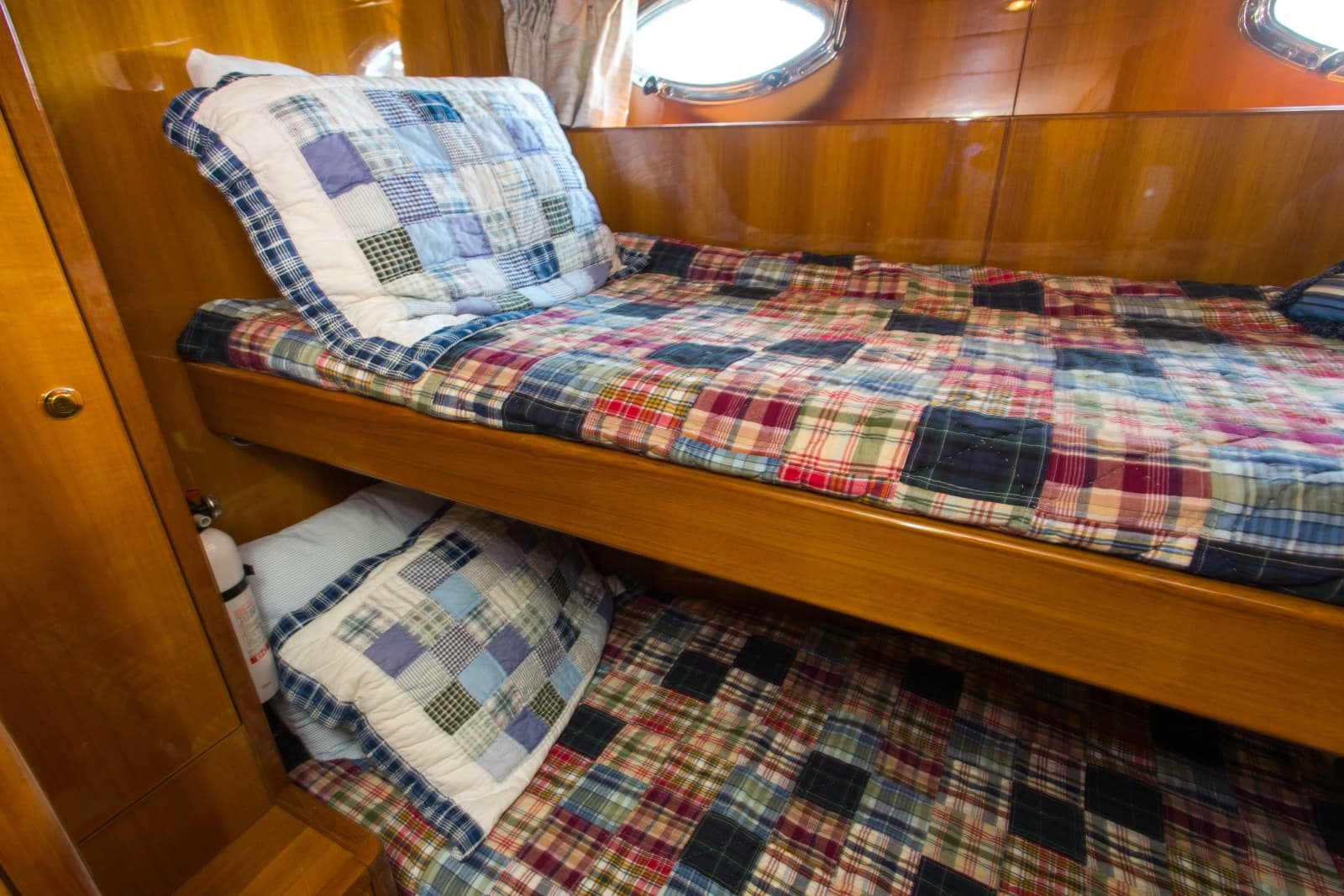 2003 Jefferson Pilothouse 57 - Photo 74