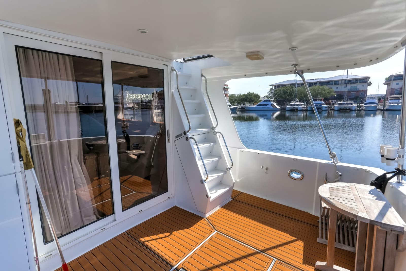 2003 Jefferson Pilothouse 57 - Photo 19