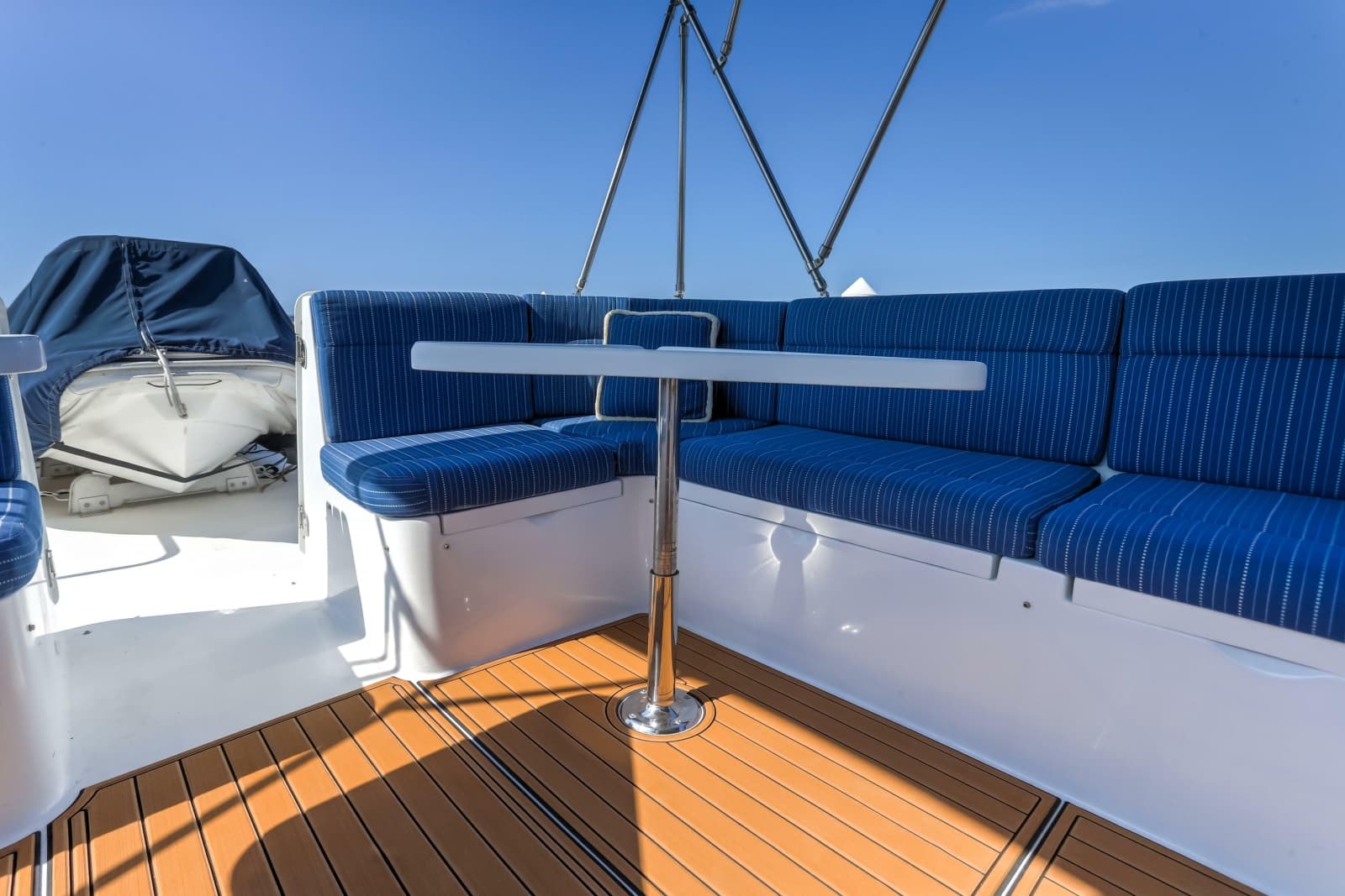 2003 Jefferson Pilothouse 57 - Photo 23